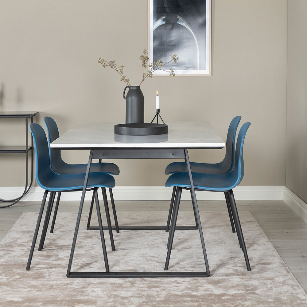 Spisegruppe Venture Home Estelle 140 med 4 Ardi Stoler