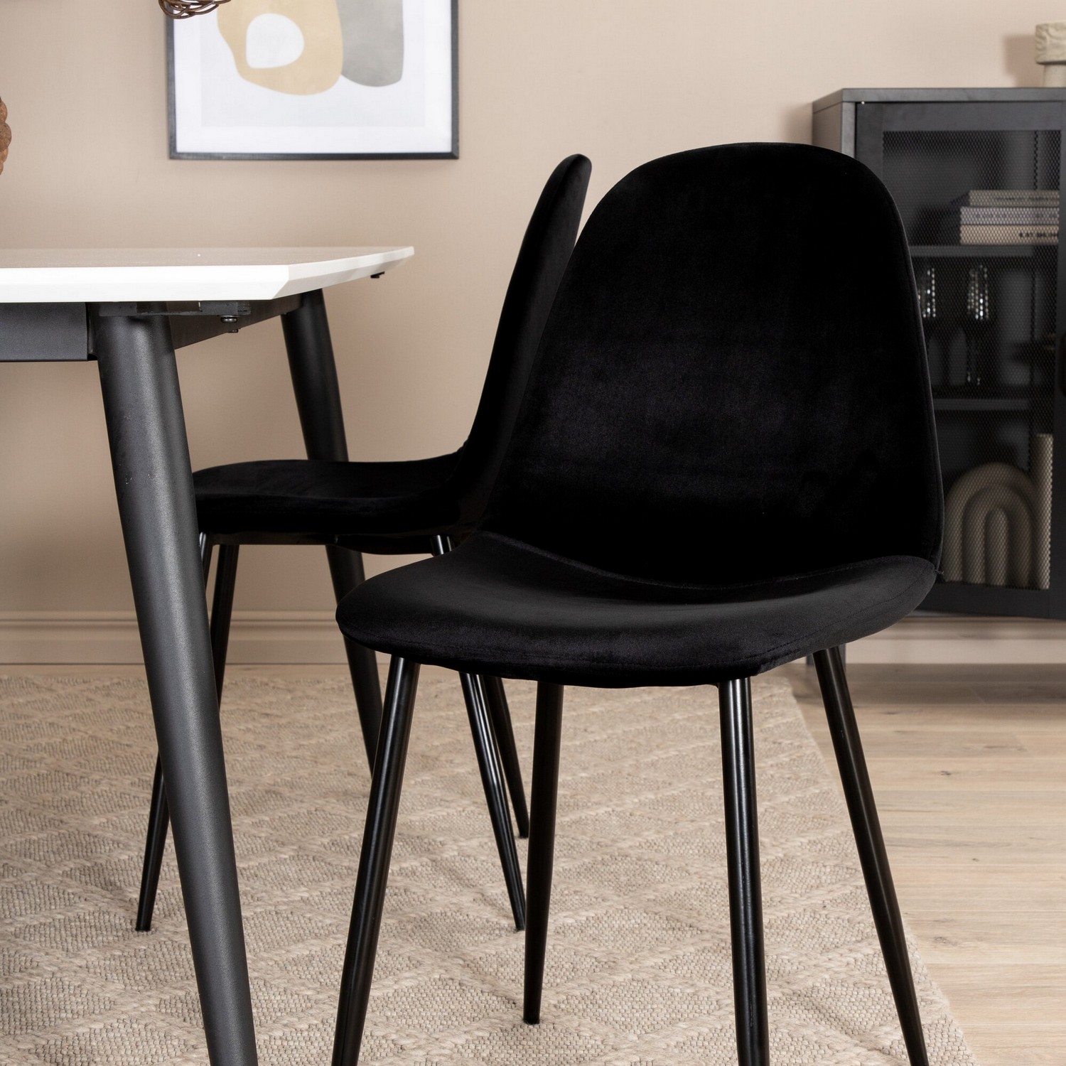 Spisegruppe Venture Home Jolie med 4 Pobbie Stoler Metall