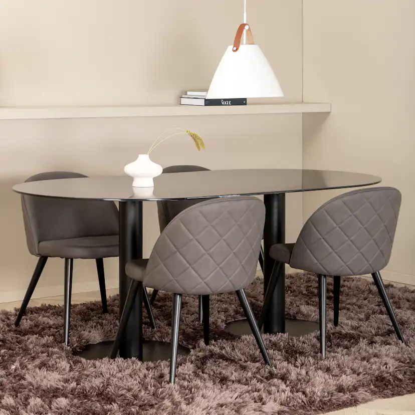 Spisegruppe Venture Home Oslo med 4 Valentina Stitcthes Stoler