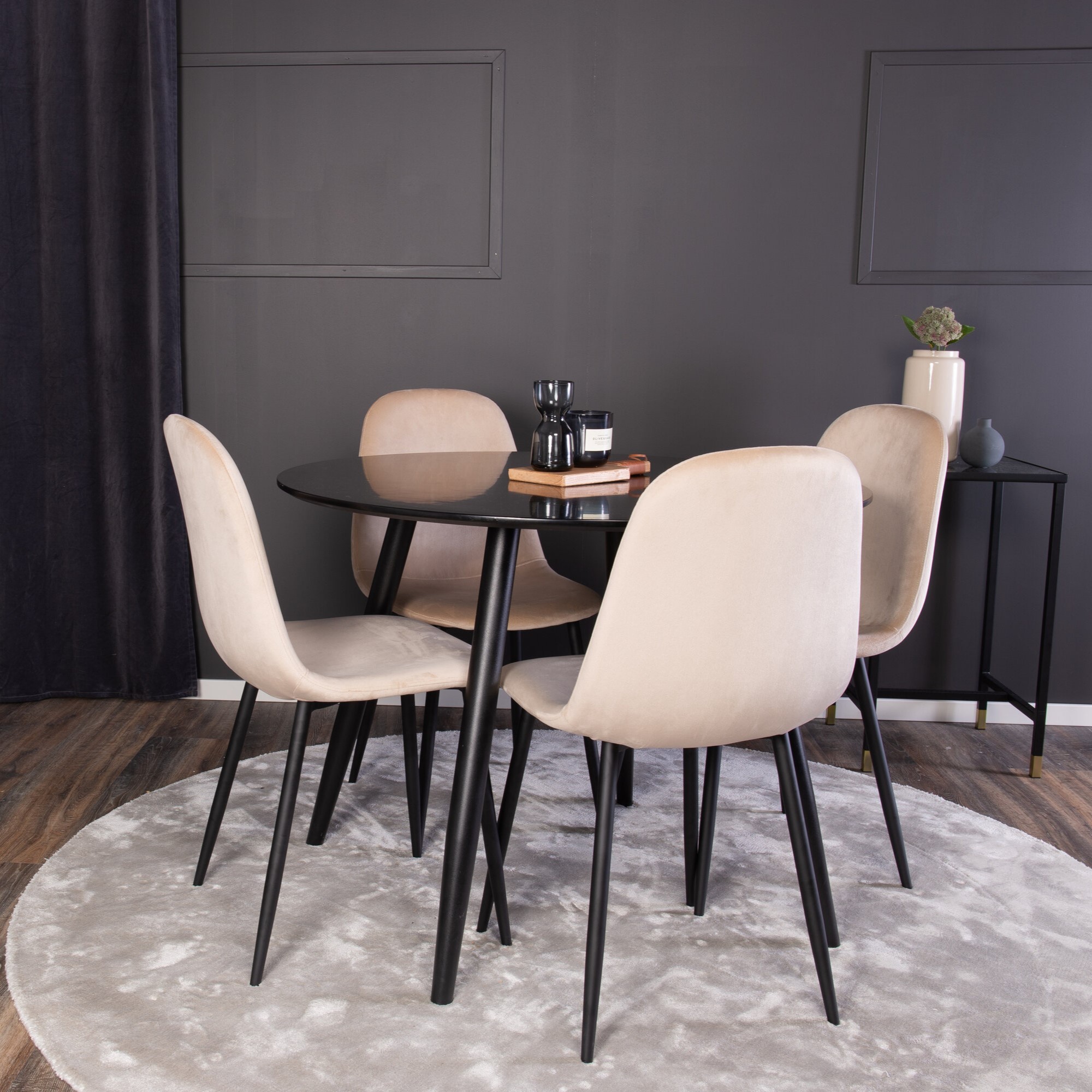 Spisegruppe Venture Home Plaza med 4stk Polar Stoler