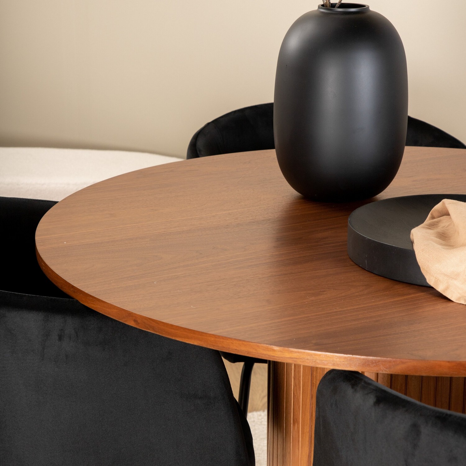 Spisegruppe Venture Home med Bianca Spisebord og 4 Bergen Spisestoler