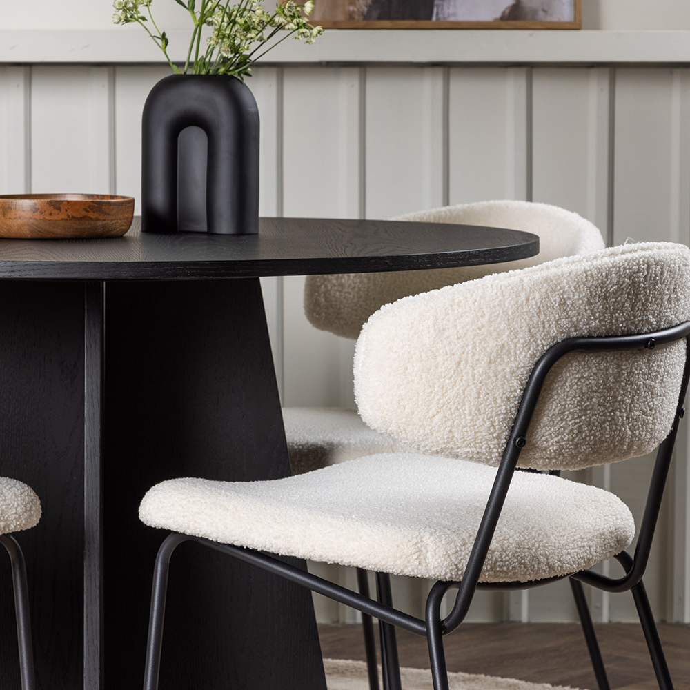 Spisegruppe Venture Home Bootcut Ø110 cm med 4 Chico Stoler