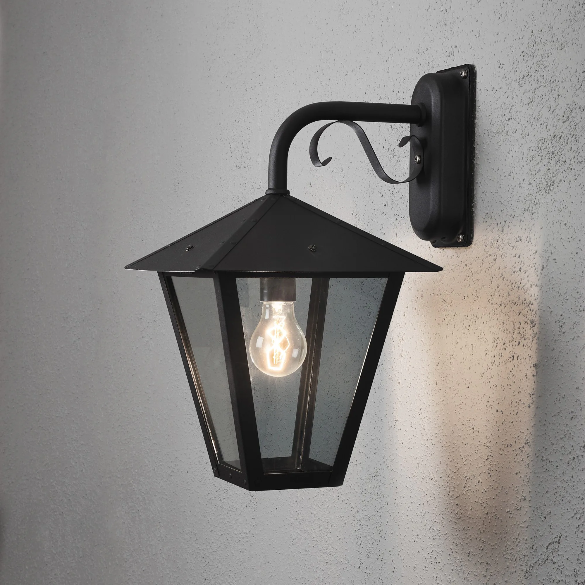 Vegglampe Gnosjö Konstsmide Benu Ned