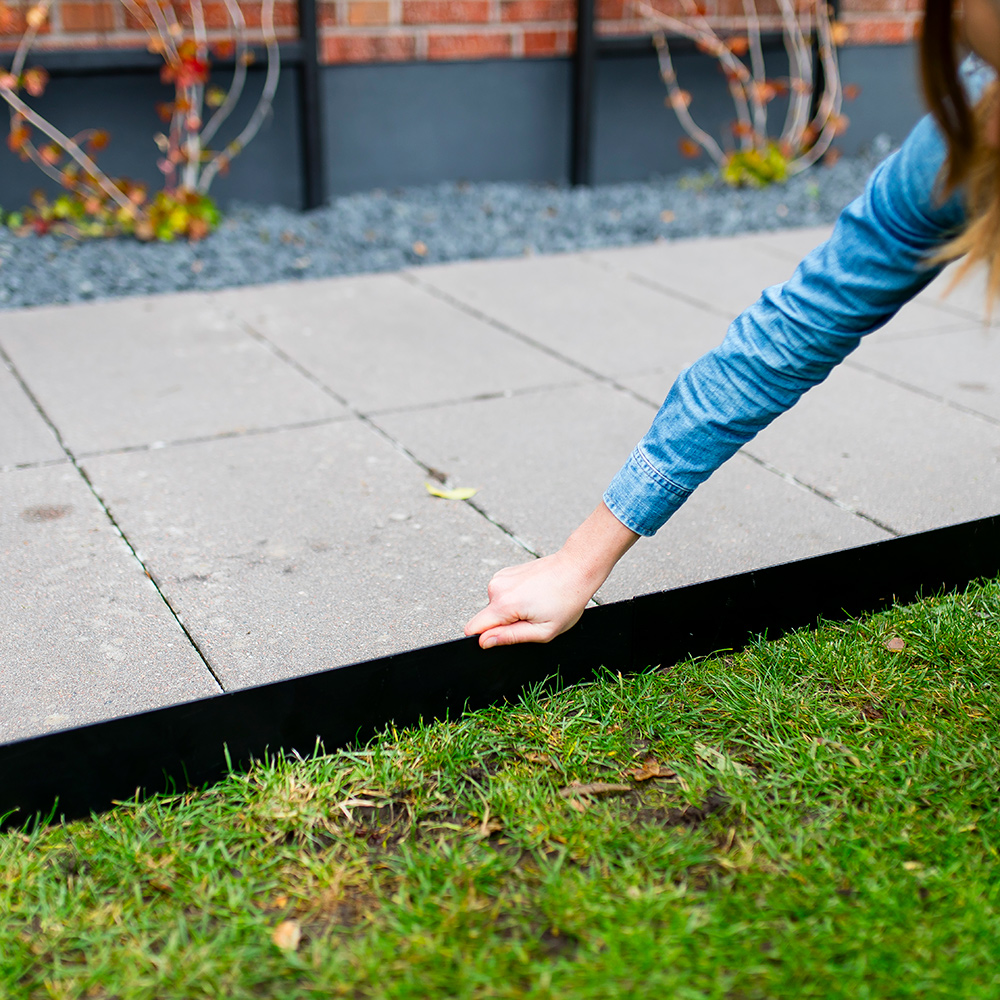 Kantbeskyttelse Skotte Garden Sort 16X100 cm 4-pk