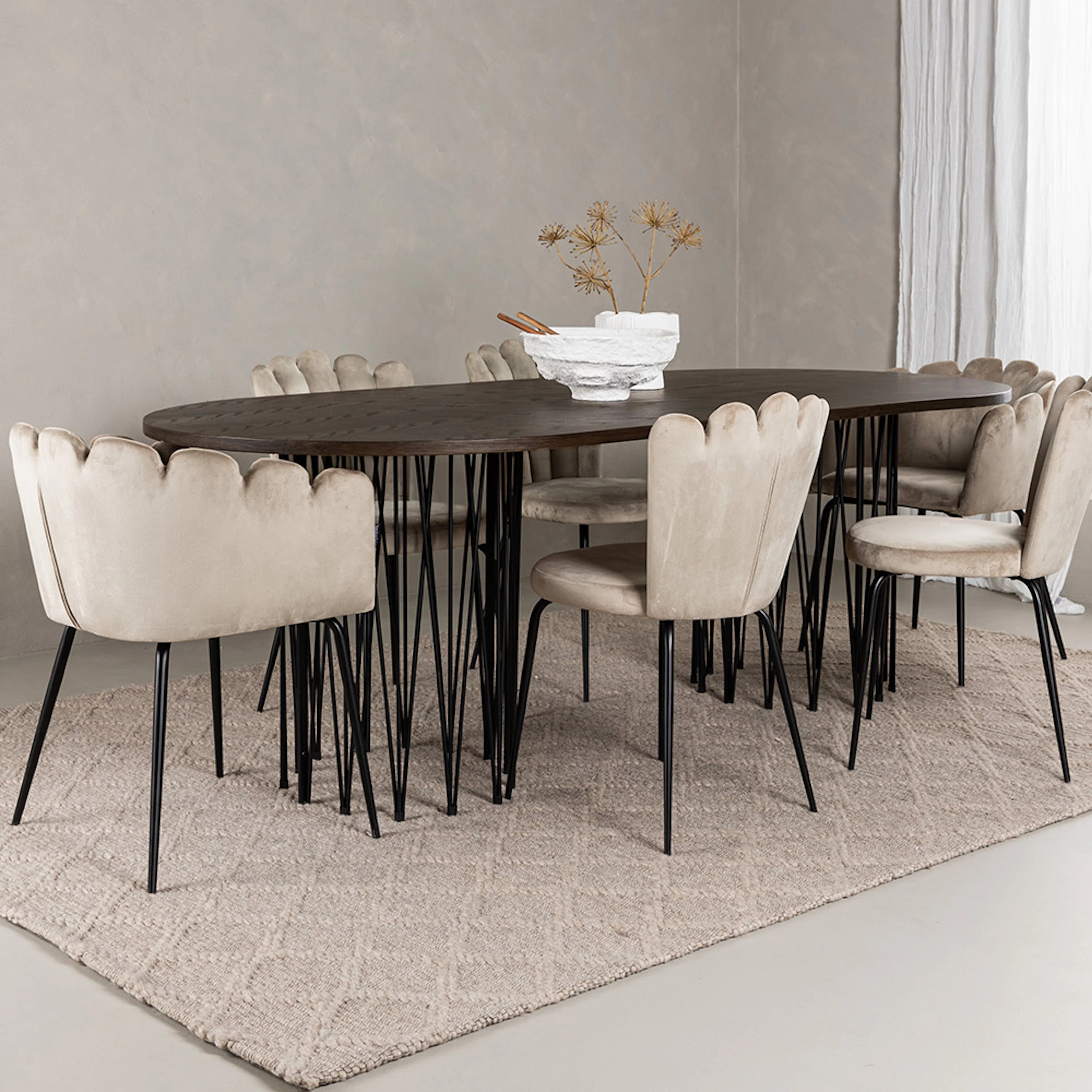Spisegruppe furniture/fashion Stone med 4 Limhamn Light Stoler og 2 Limhamn Stoler
