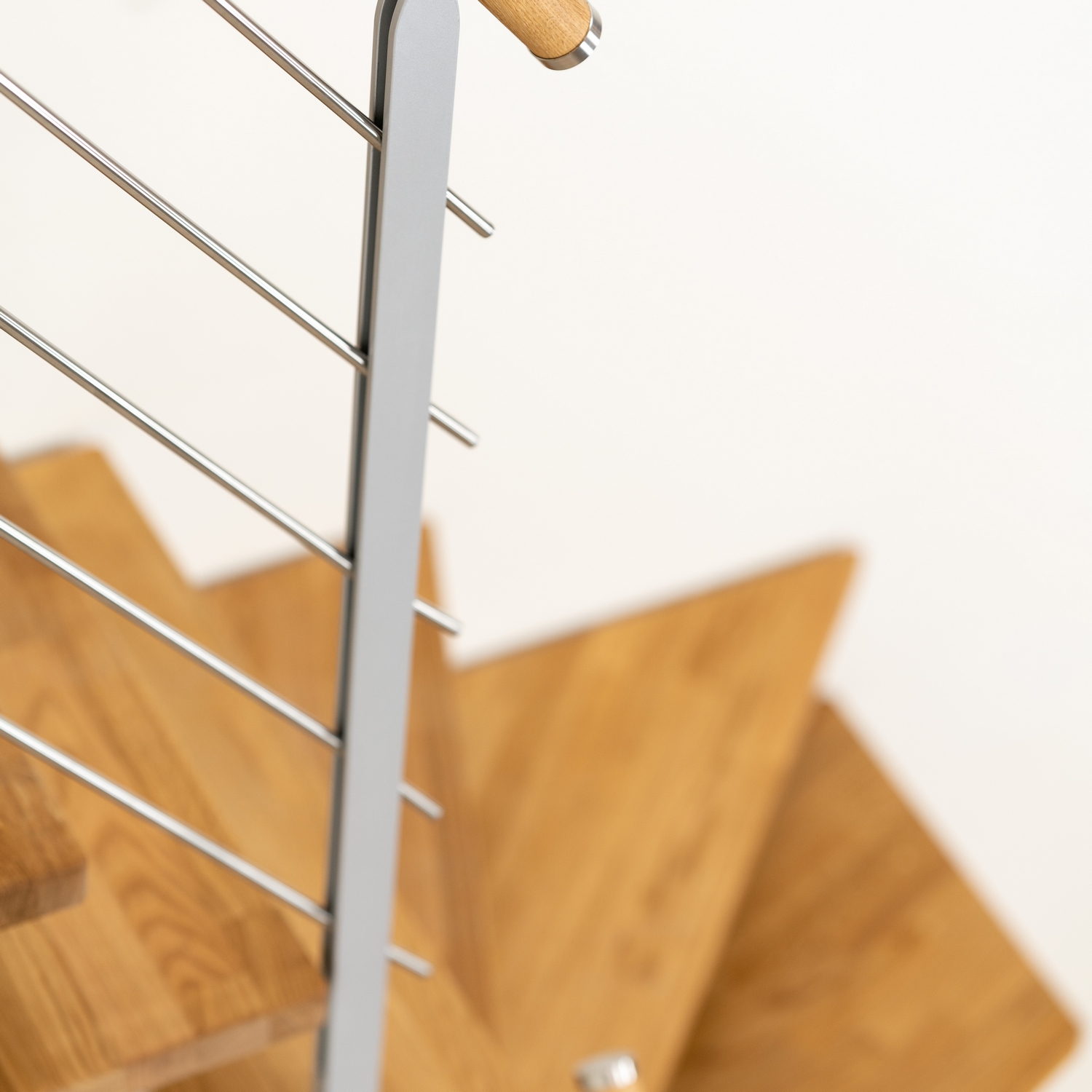 Plassbesparende Trapp Dolle Frankfurt Eik Oljet 1/4-Sving Design