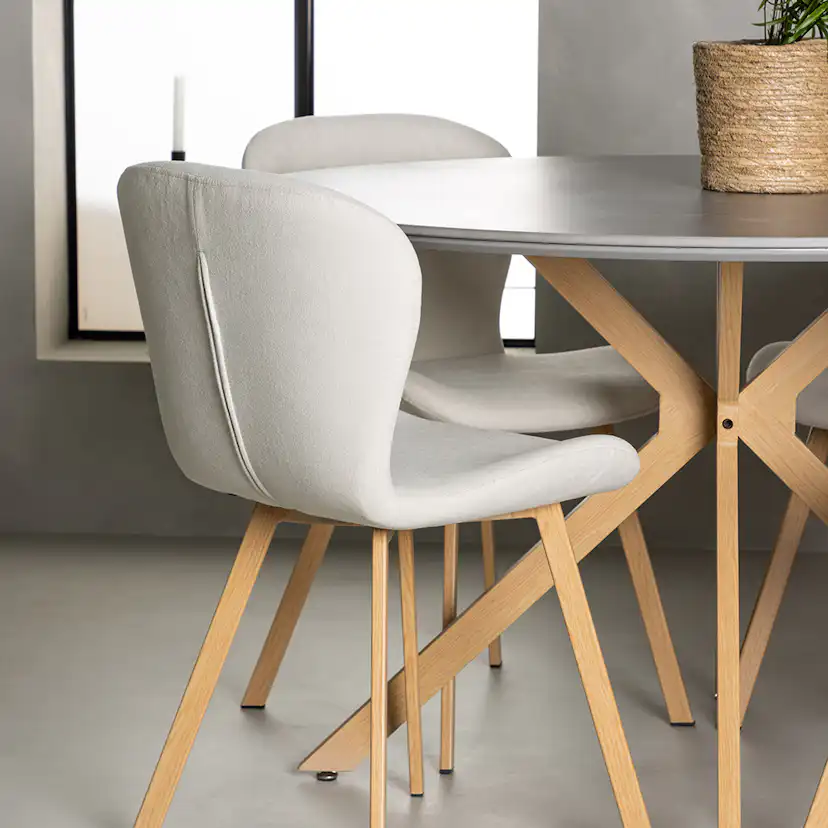 Spisegruppe Venture Home Piazza Ø120 cm med 4 stk Lilja Stoler