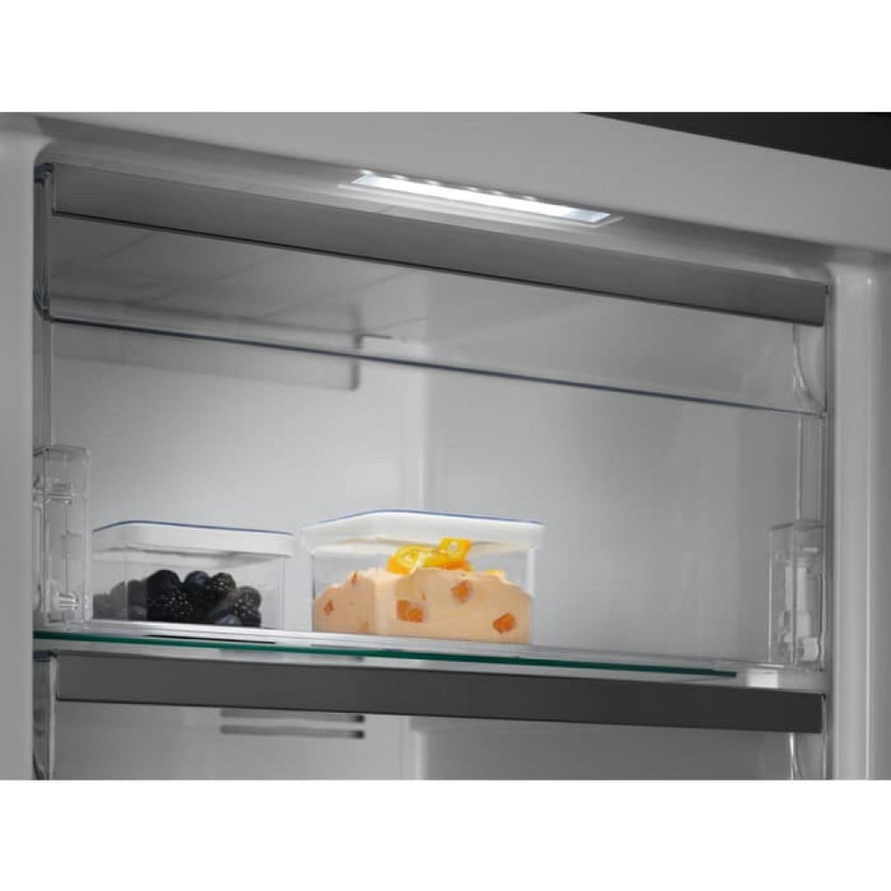 Kjøl/FrysPakke Electrolux ERC9MEW + EUE9NEW med Multiflow-belysning