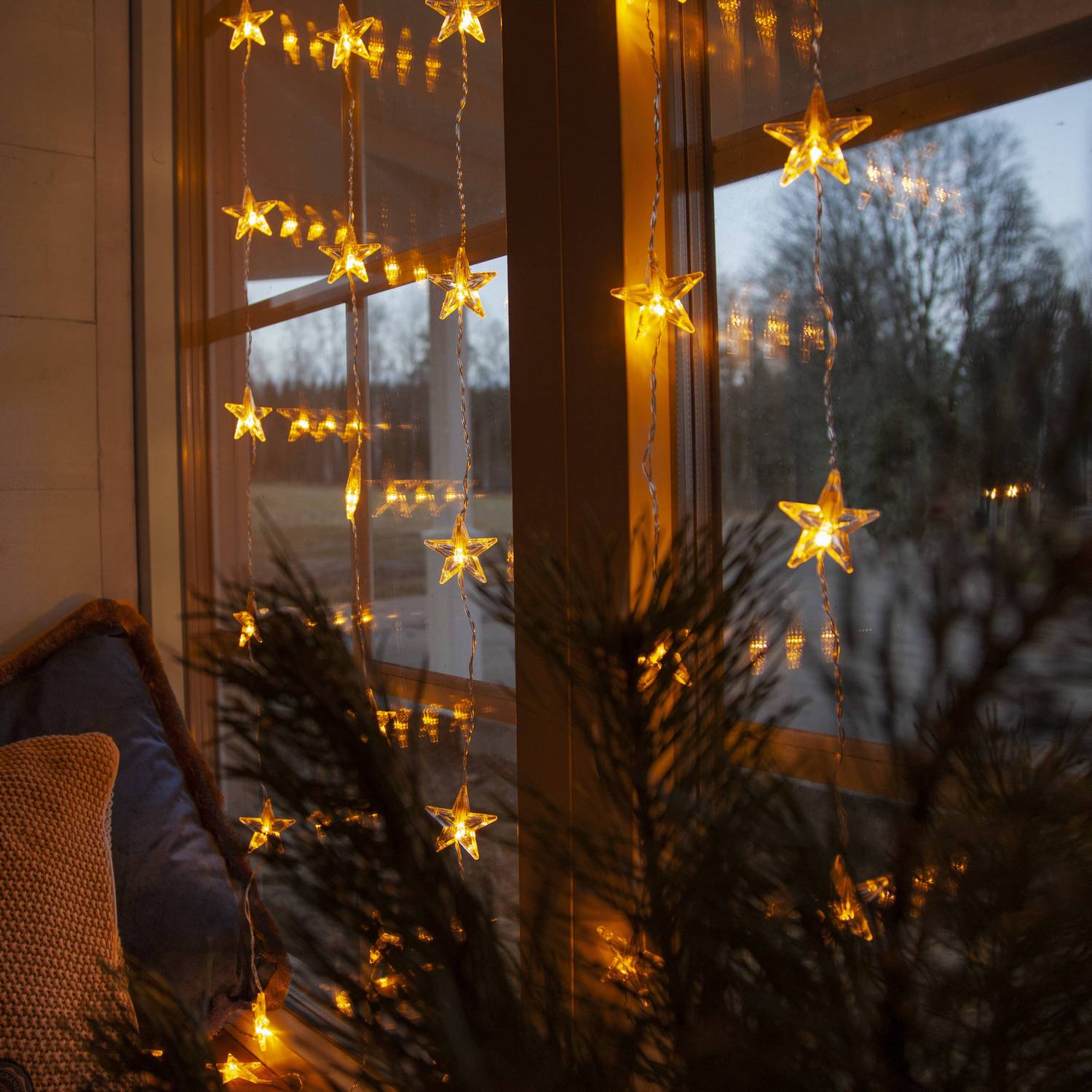 Lysgardin Star Trading Star Curtain Hengende Gardinslenke med Stjerner LED