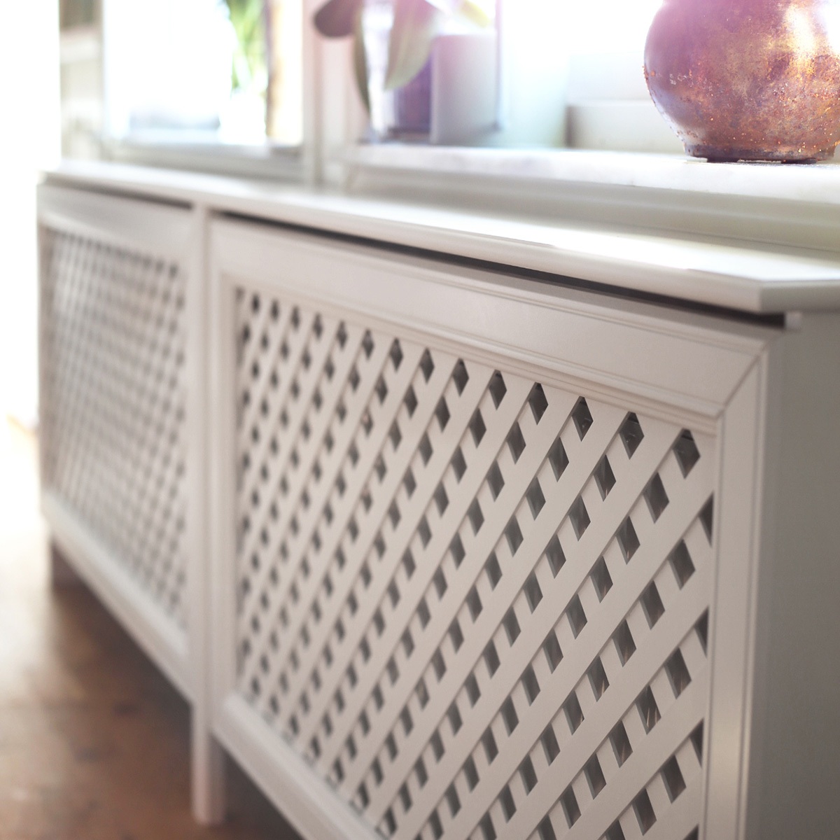 Radiatorskjuler Lundbergs Klara Hvit