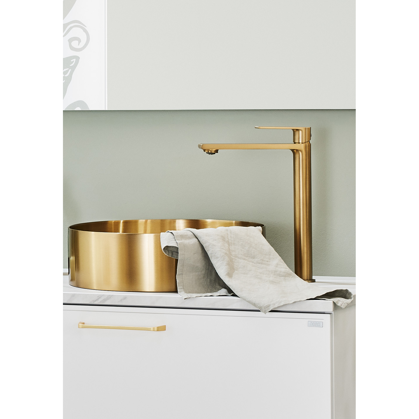 Tvättställ Noro Icon med Tvättställsblandare Neo