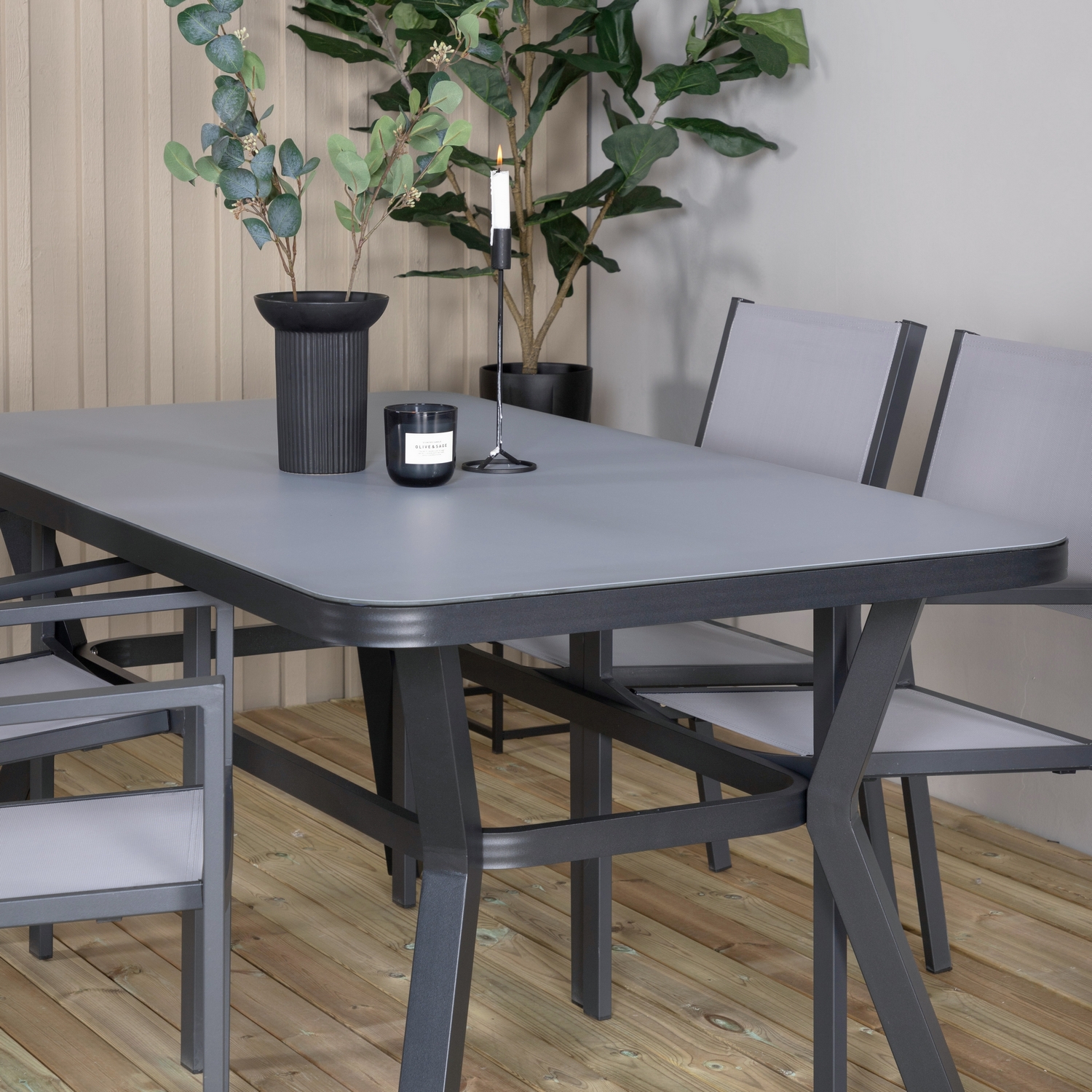 Spisegruppe Venture Home Vyn med 4 Curz Stablebare Spisestoler
