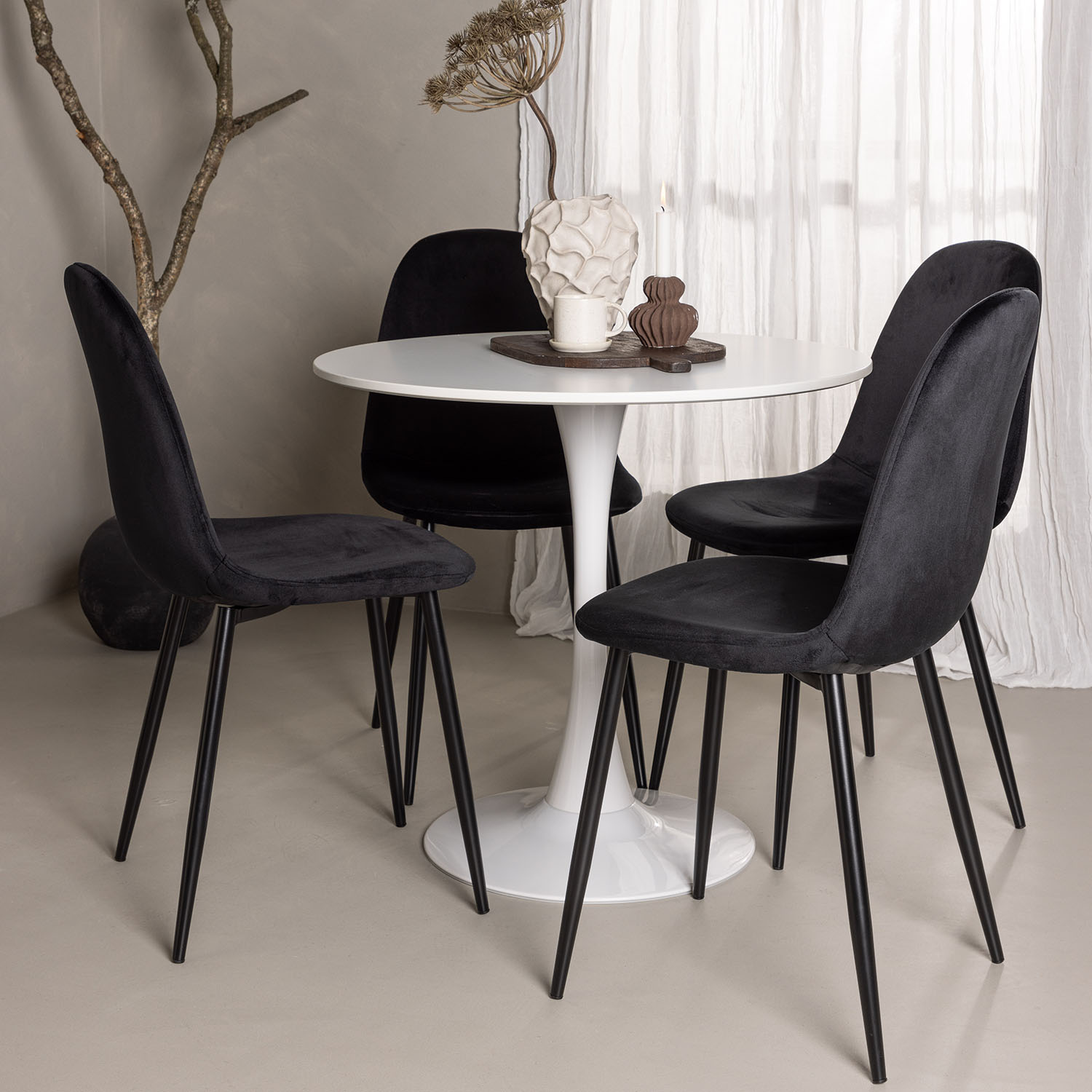 Spisegruppe Venture Home Hamden Ø80 cm med 4 Polar Fløyel Stoler