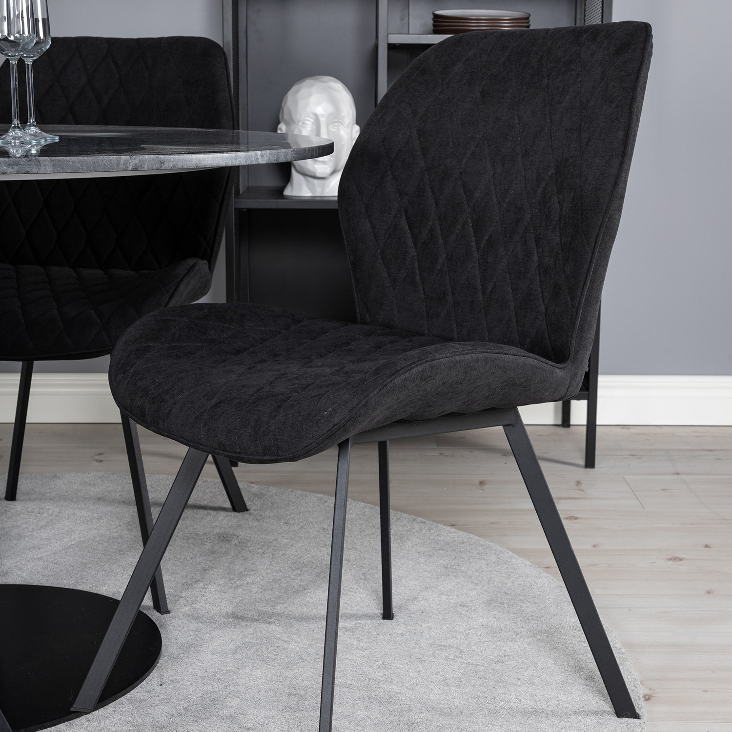 Spisegruppe Venture Home Estelle med 4 Geneva Stoler Polyester