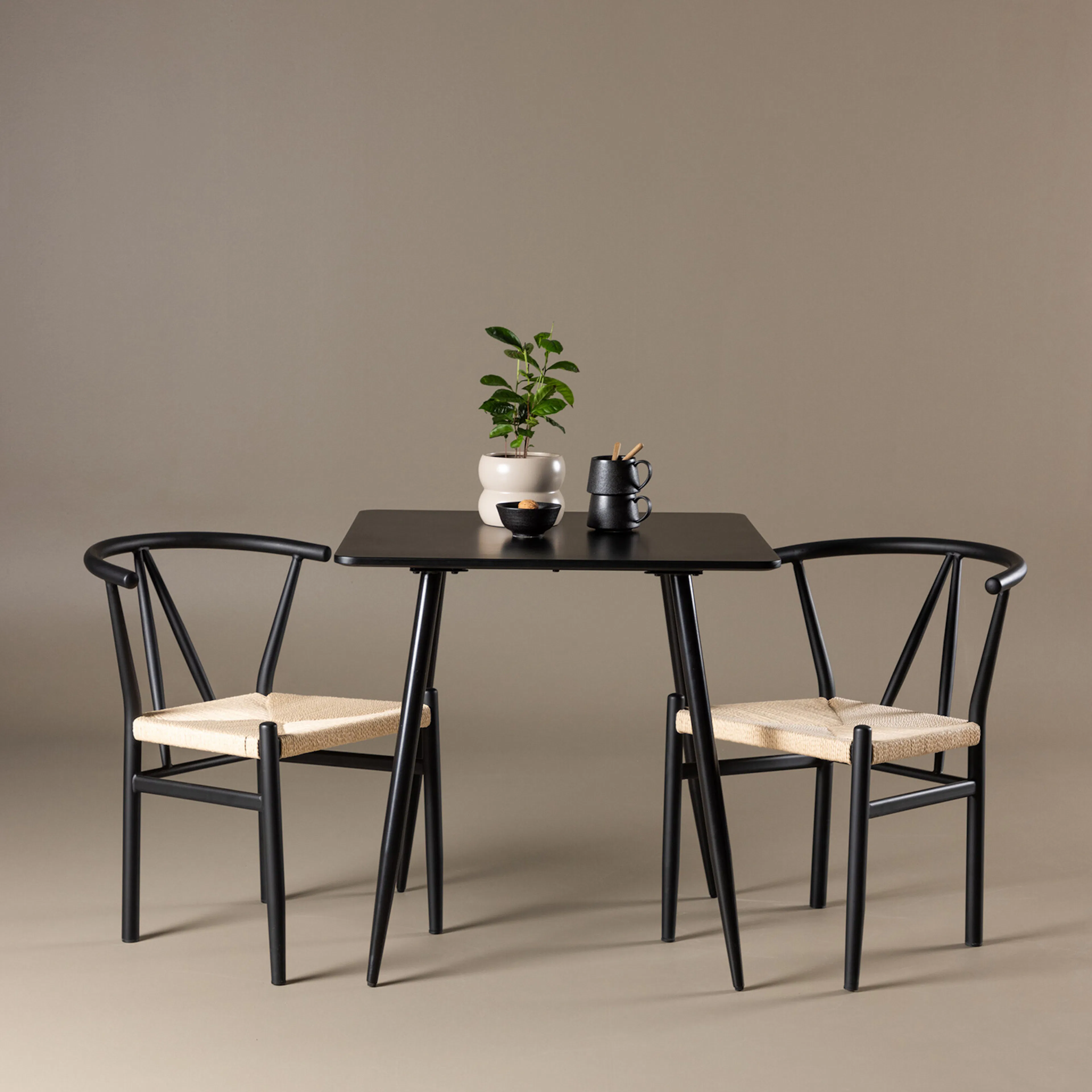 Spisegruppe Venture Home Polar 75 med 2 stk Alfons Stoler