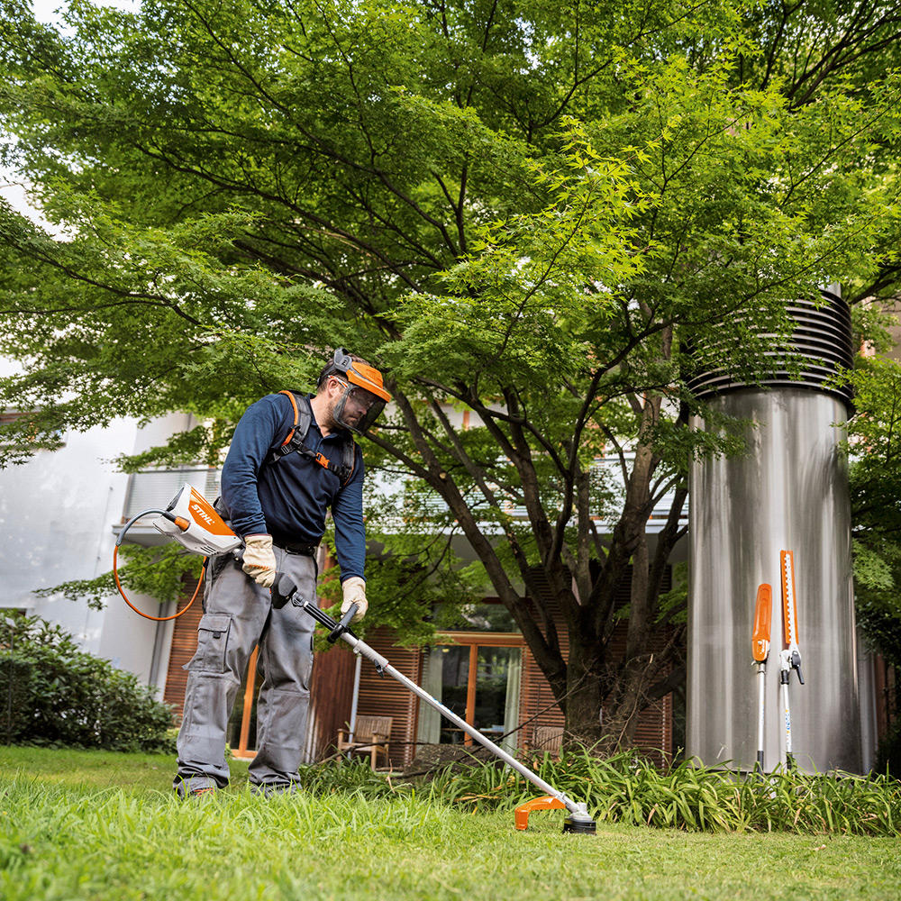 Kombimaskin STIHL KMA 130 R Batteridriven