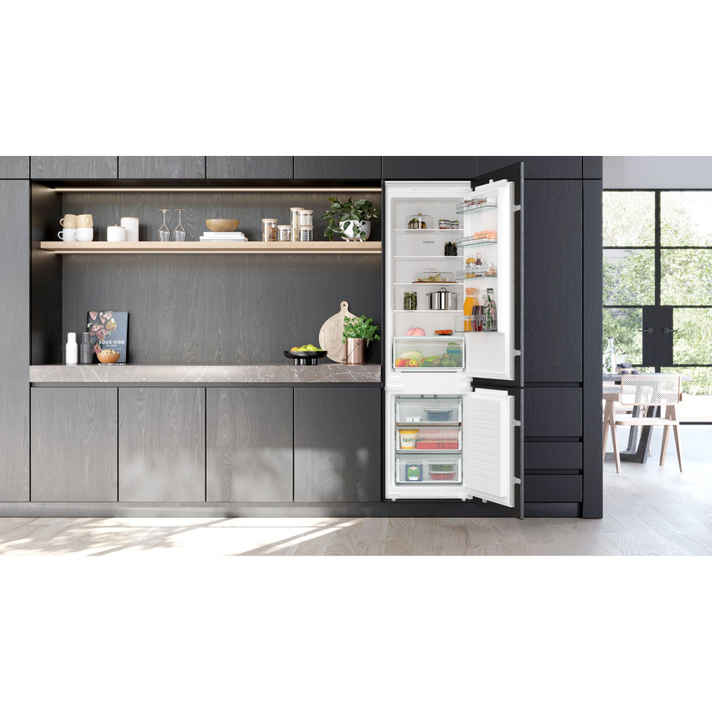 Integrert Kjøl/Frys Siemens iQ100 KI96NNSE0 med Automatisk Avriming