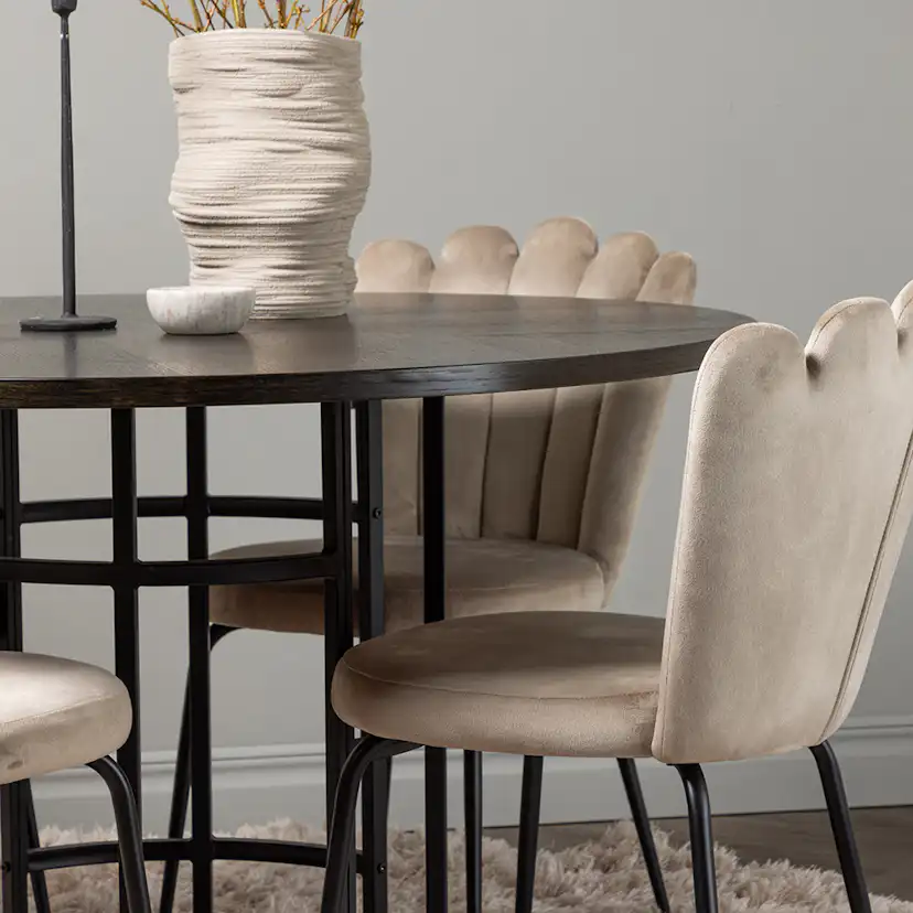 Spisegruppe Venture Home Copenhagen Ø 115 cm med 4 Limhamn Light Stoler Fløyel