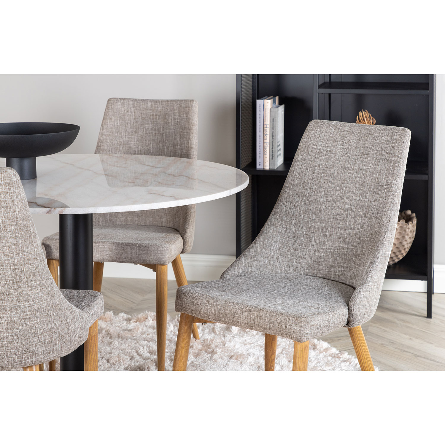 Spisegruppe Venture Home Estelle med 4 Leone Stoler