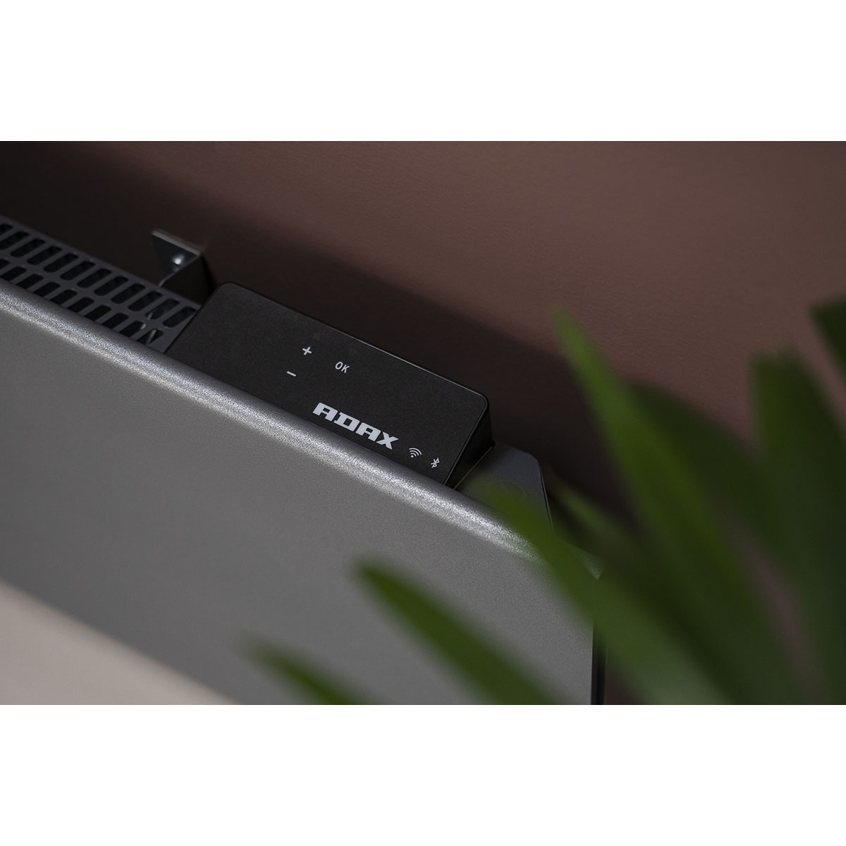 Panelovn Adax Neo H KWT Wifi Sort Veggmontert Elektrisk