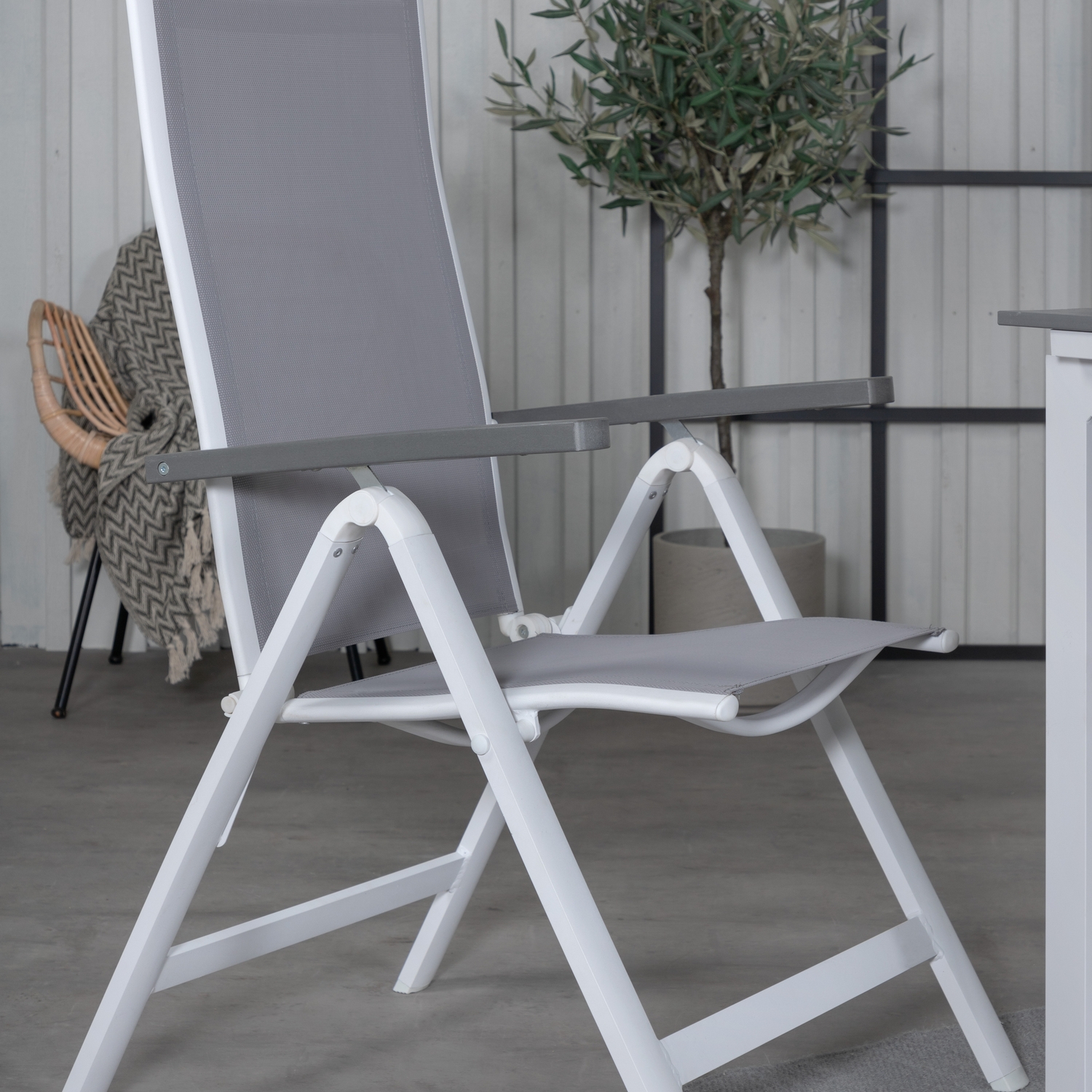 Spisegruppe Venture Home Lova 160 Hvit med 4 Aleyna Posisjonsstoler