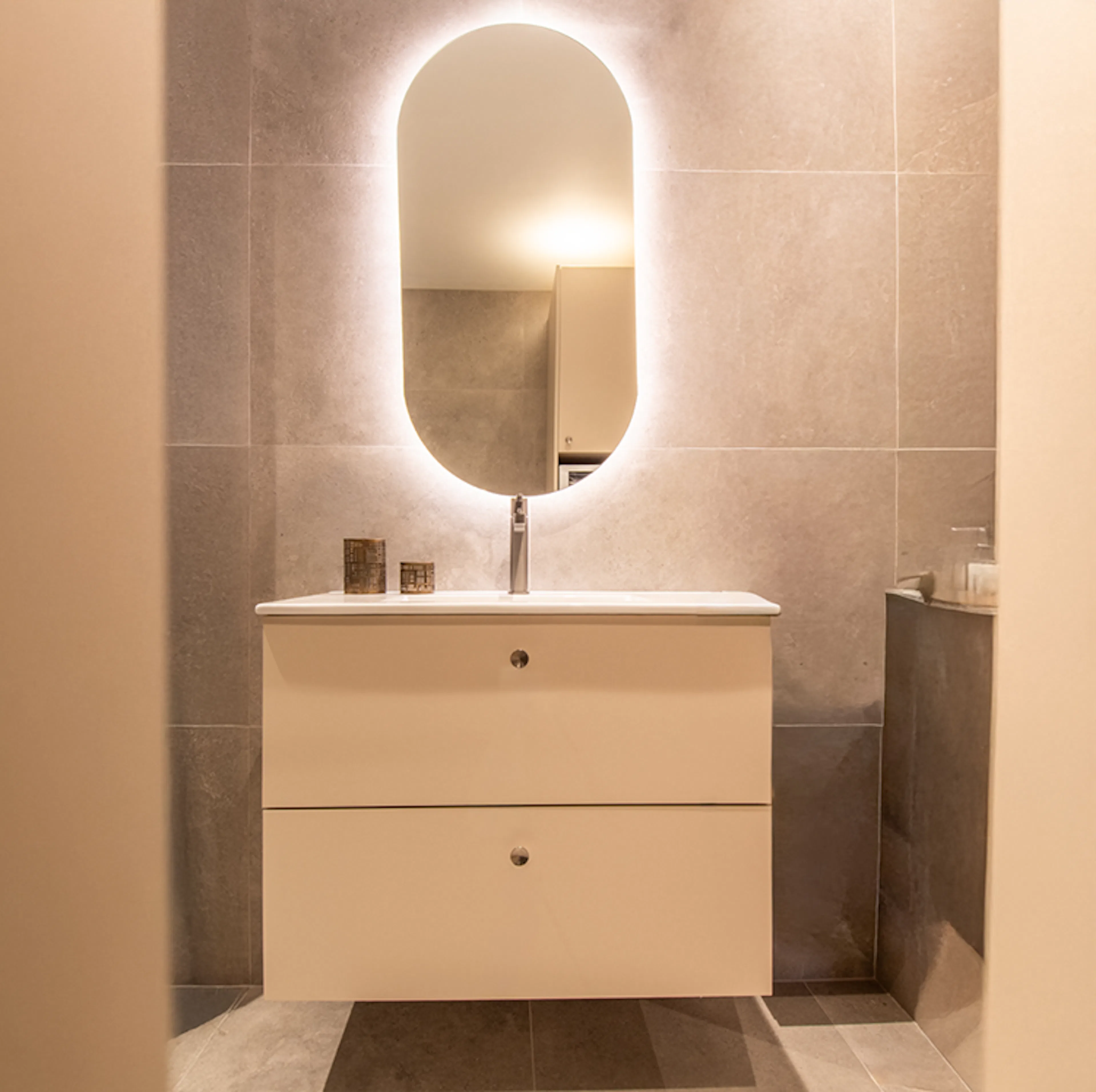 Møbelpakke FOSSBAD Variant40 80 Beige med Lugano Speil