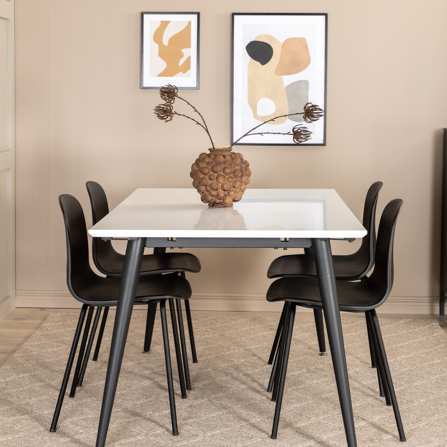Spisegruppe Venture Home Jolie med 4 Ardi Stoler