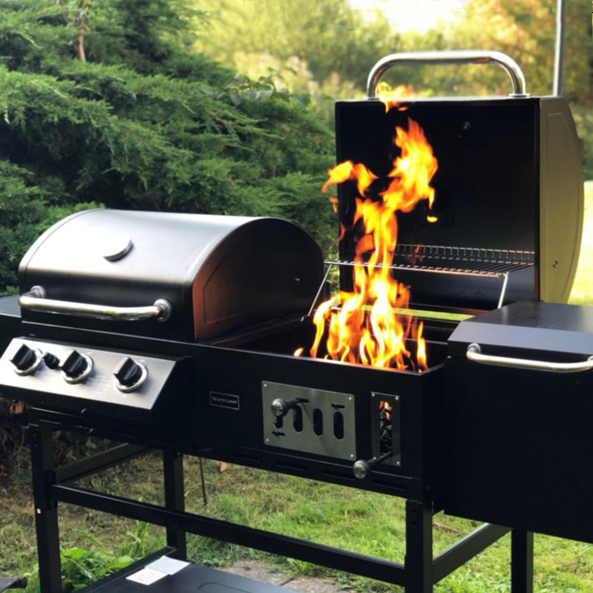 Gass/Kullgrill Metalcraft Cleveland med Røyk