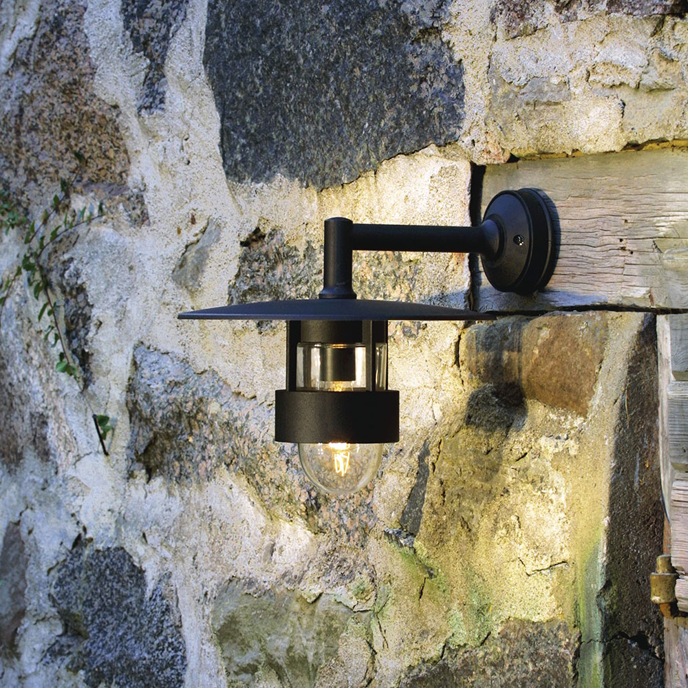 Vegglampe Gnosjö Konstsmide Freja Ned E27 Sort