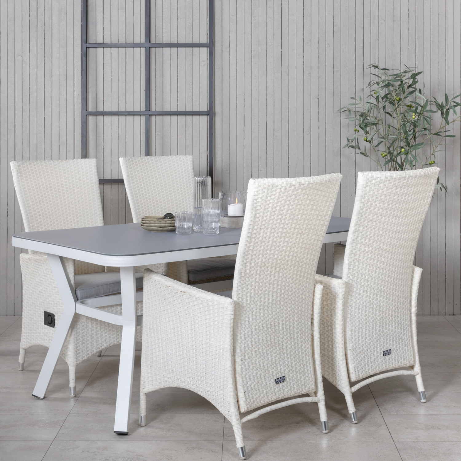 Spisegruppe Venture Home Vyn med 4 Pam Spisestoler