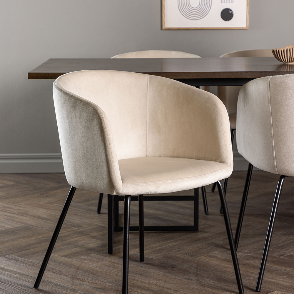 Spisegruppe Venture Home Ystad med 6 stk Berit Stoler