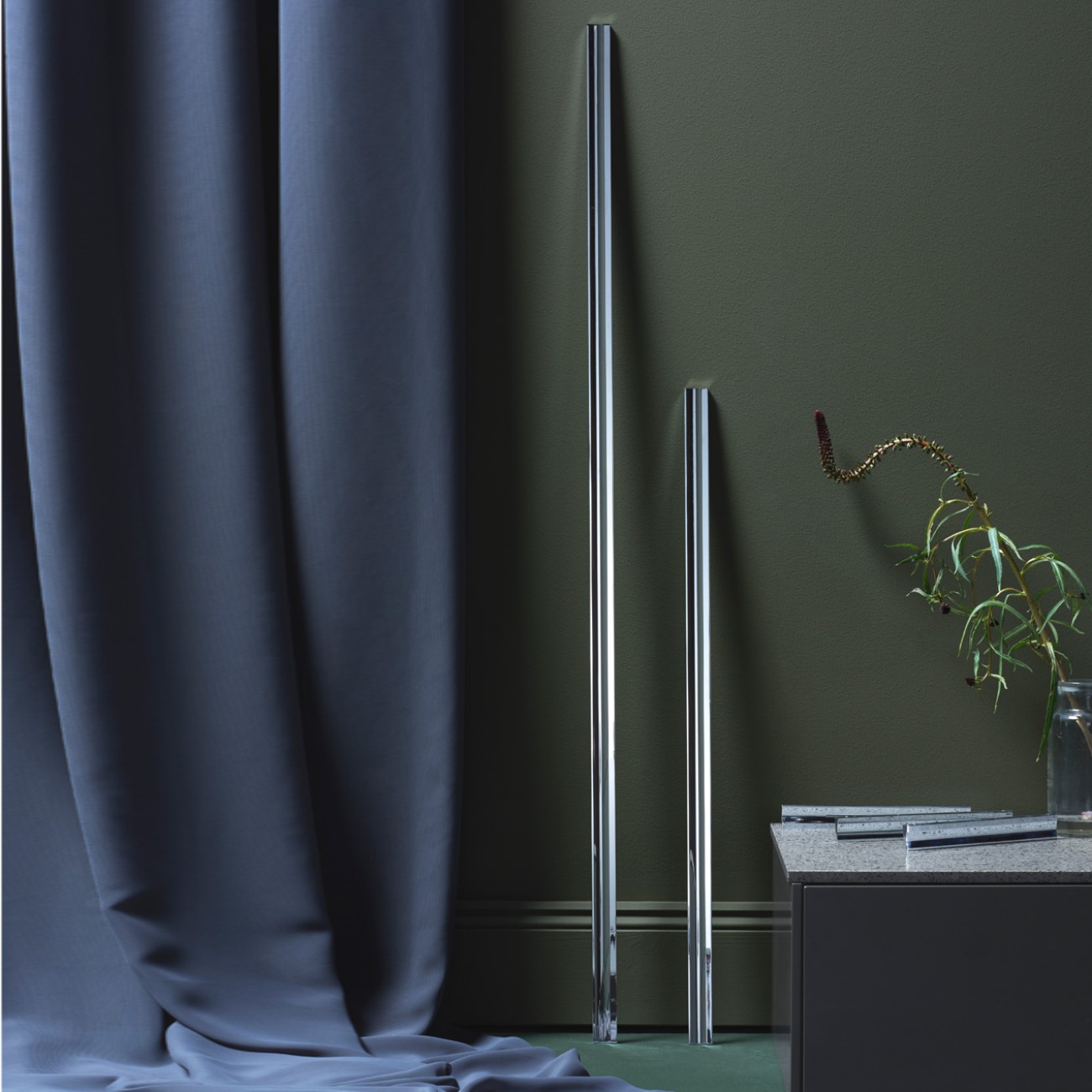 EDGE HÅNDTAK HALVSKAP 754MM PROFIL KROM Til Halvskap, 754 mm