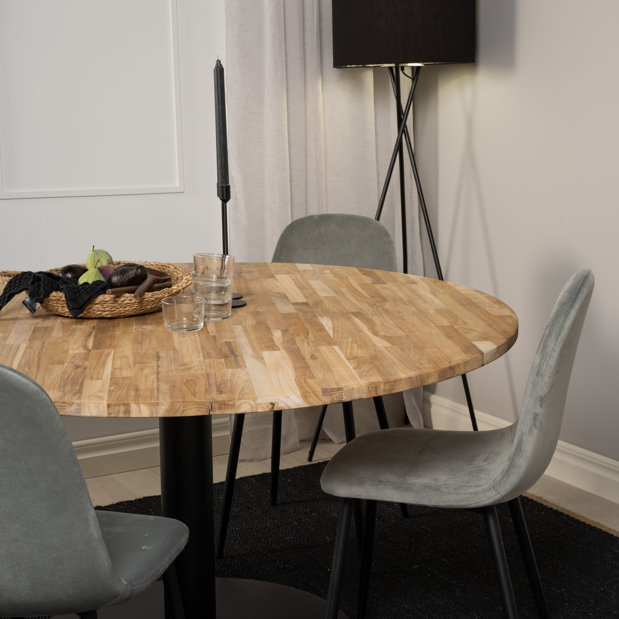 Spisegruppe Venture Home Cornelia med 4 Pobbie Stoler