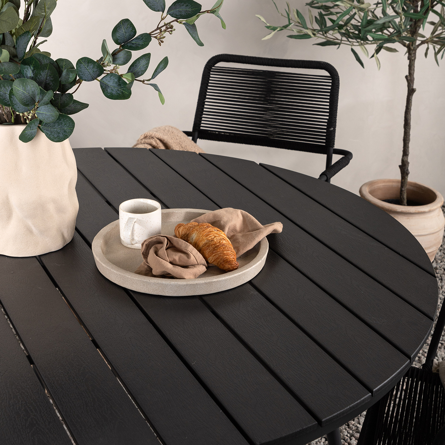 Spisegruppe Venture Home Break Ø120 med 4 Lindos Lenestoler