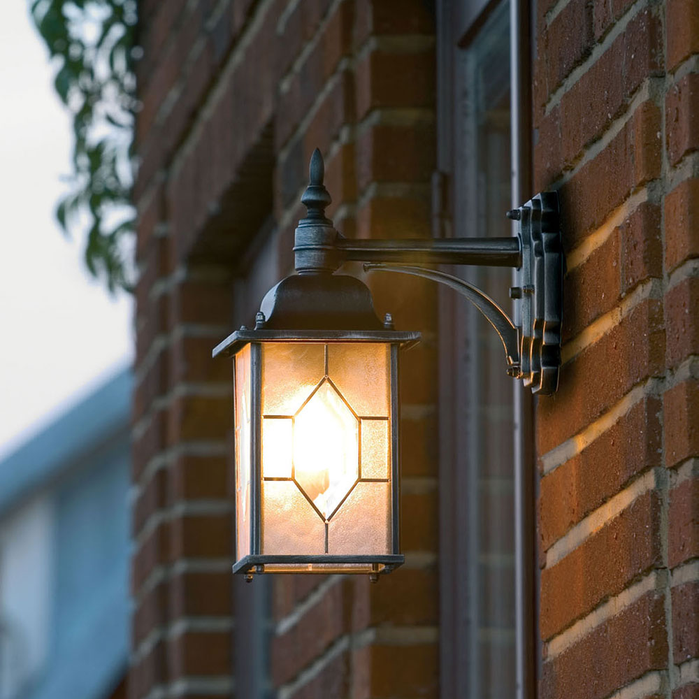 Vegglampe Gnosjö Konstsmide Milano Ned E27 Sort/sølv