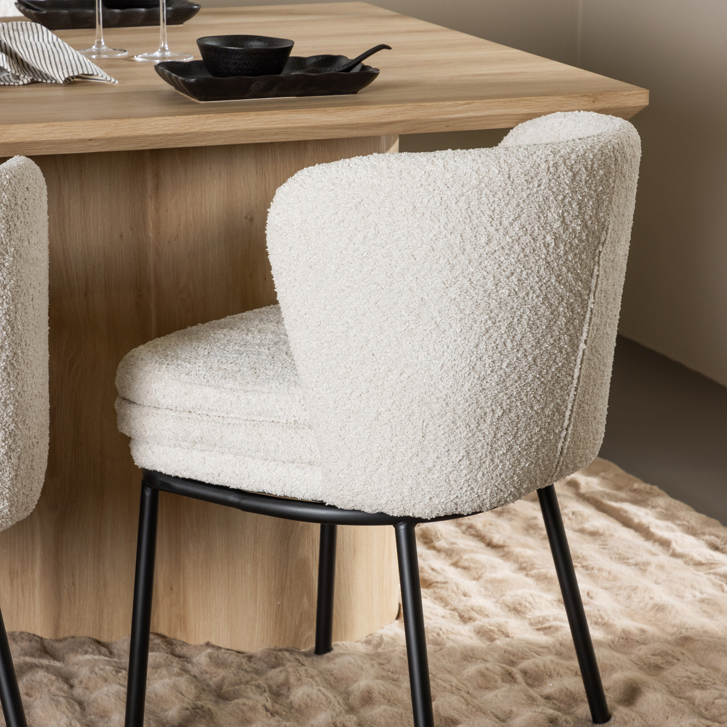 Spisegruppe Venture Home Olivia 210 med 6 stk Agnes Stoler