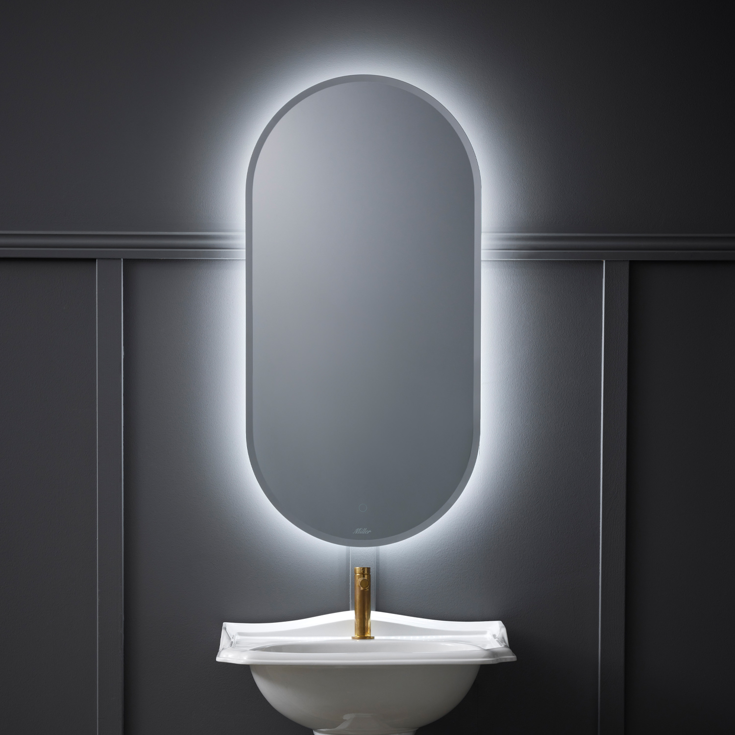 Badrumsspegel Miller Badrum Ambient Touch Classic Oval