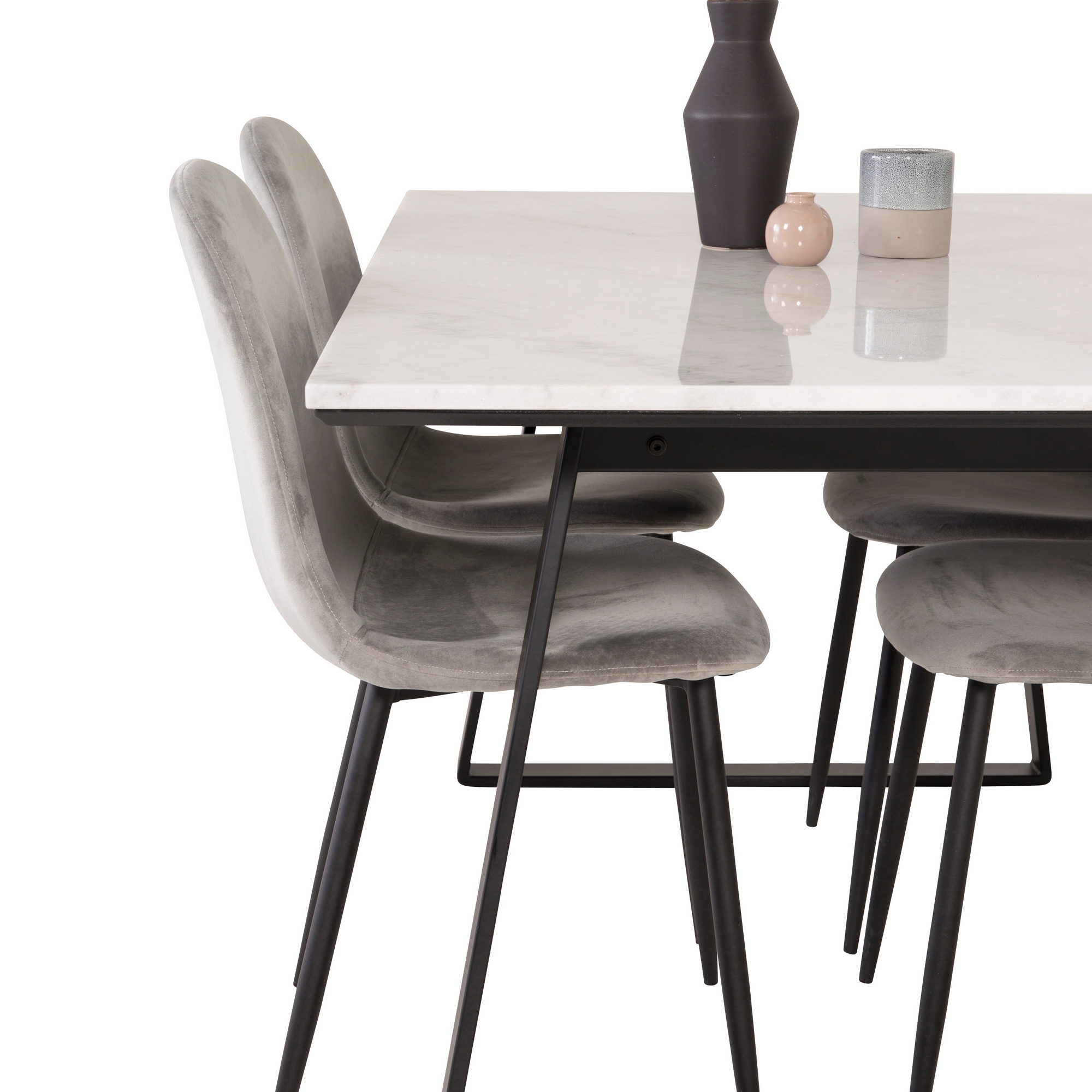 Spisegruppe Venture Home Estelle 140 med 4 Pobbie Stoler Fløyel