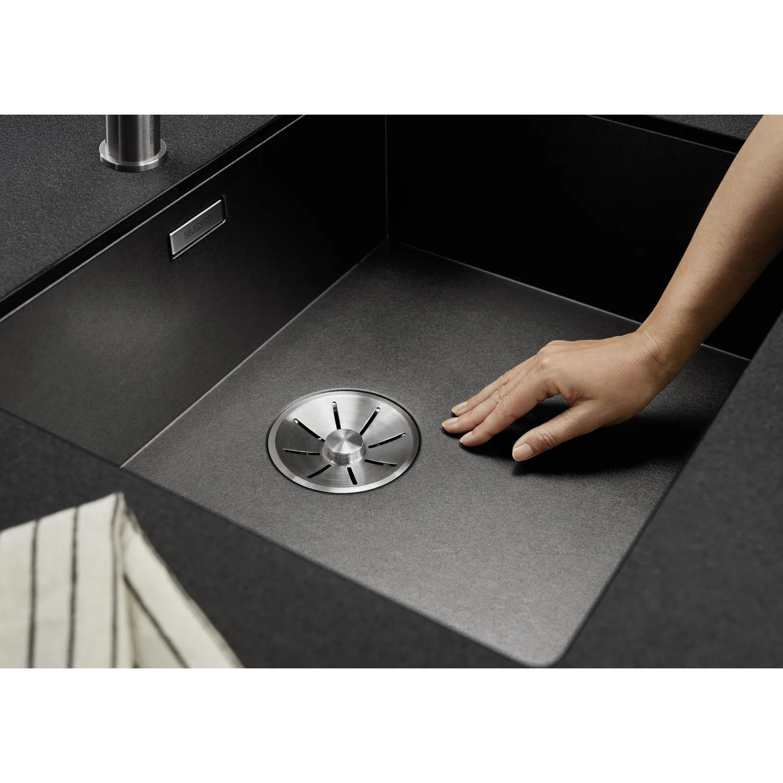 Kjøkkenvask Blanco Zerox 700 Dark Steel Infino