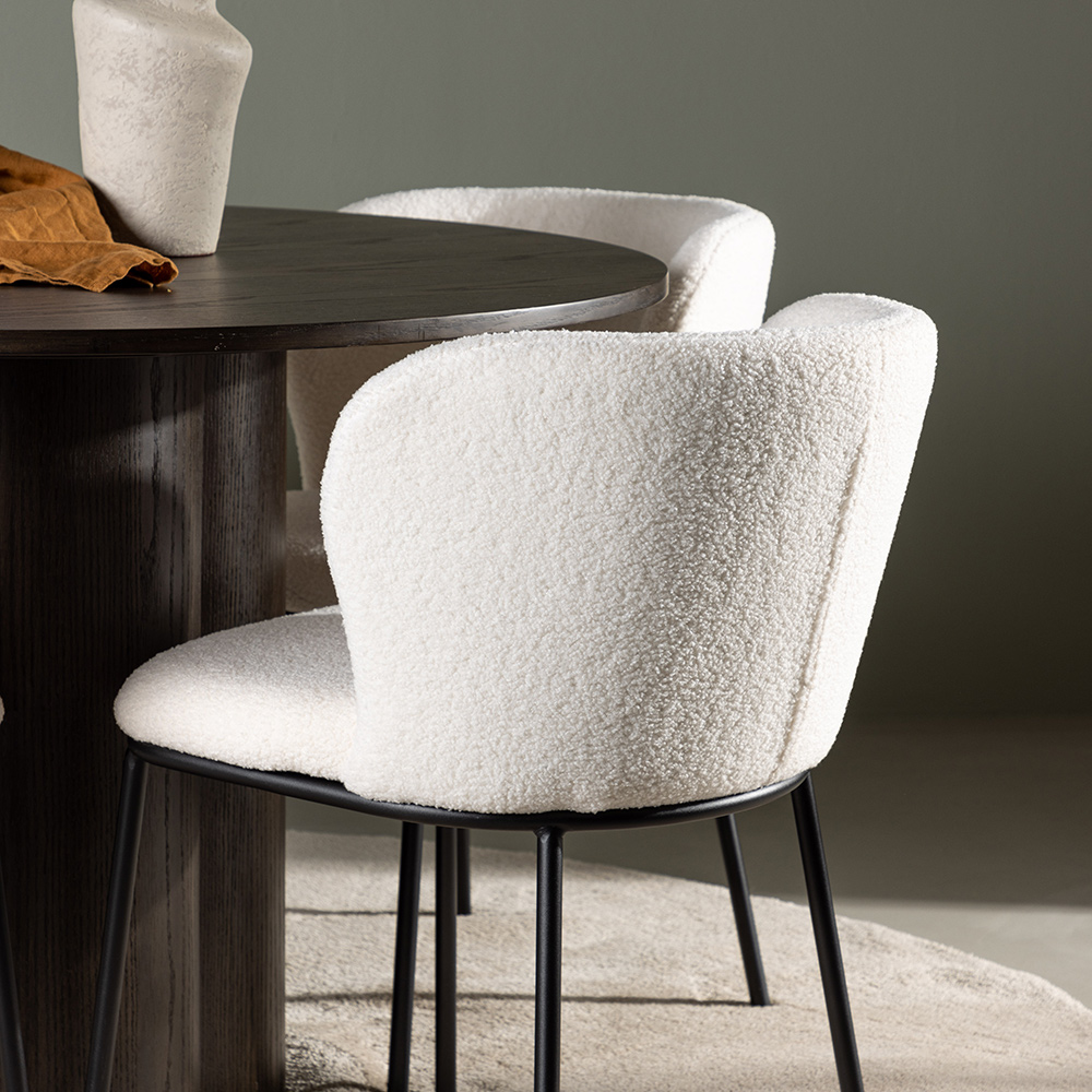 Spisegruppe Venture Home Olivia Ø110 cm med 4 stk Edina Stoler