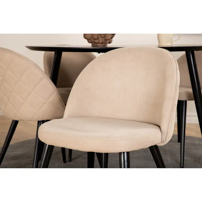 Spisegruppe Venture Home Dipp Ø115 cm med 4 Velvet Stitches Stoler
