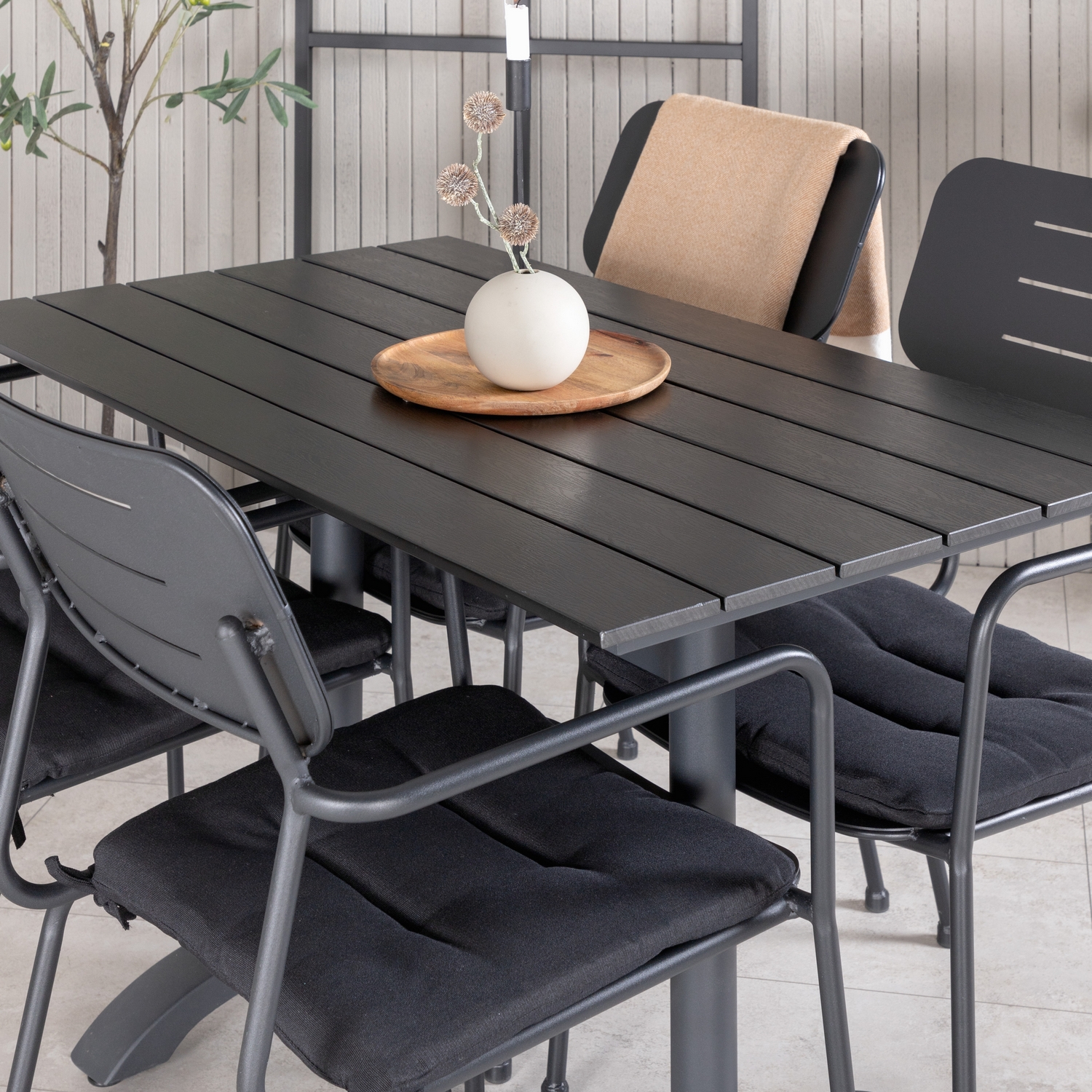 Spisegruppe Venture Home Denver med 4 Nicke Stoler