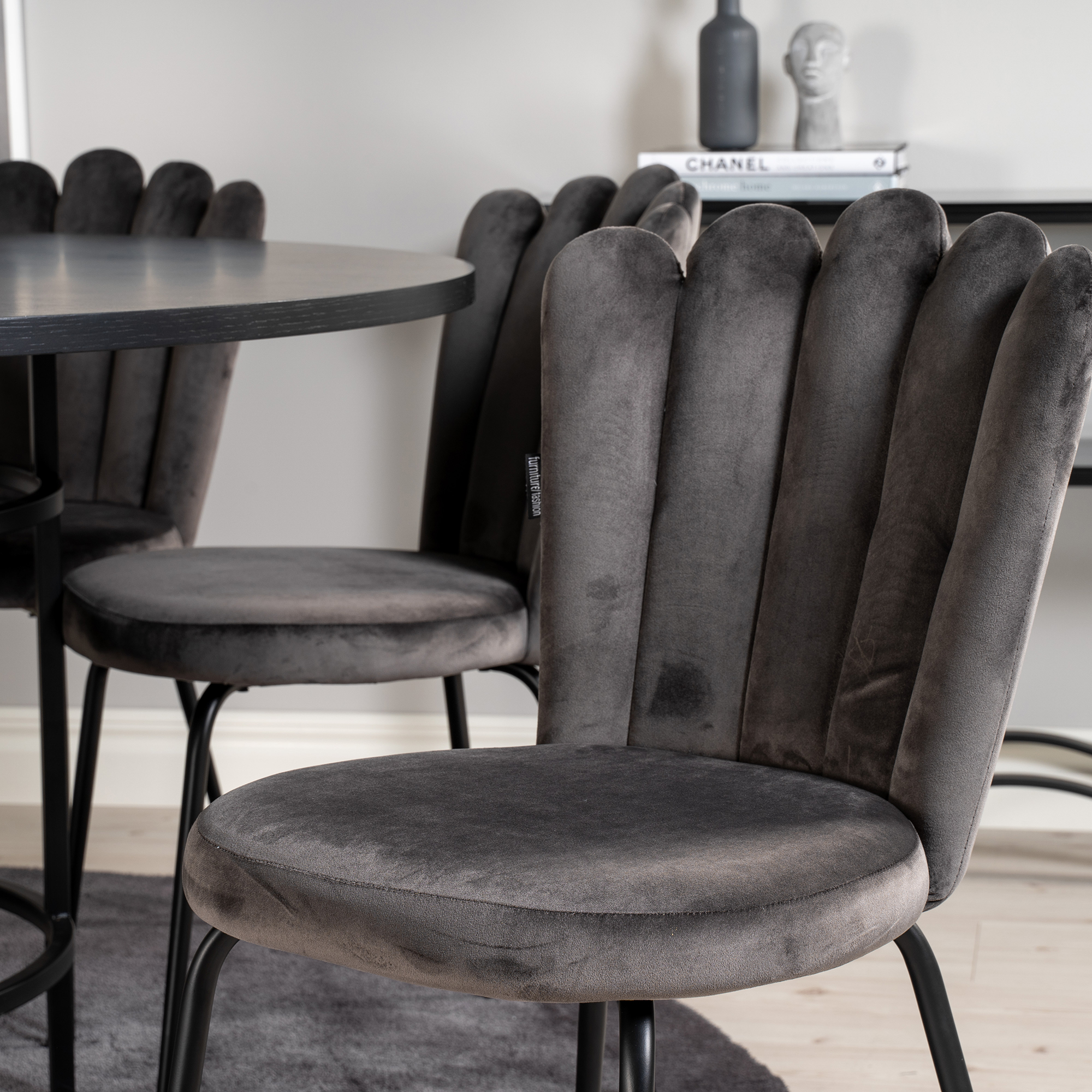 Spisegruppe furniture/fashion Copenhagen med 6 Grå Limhamn Light Stoler