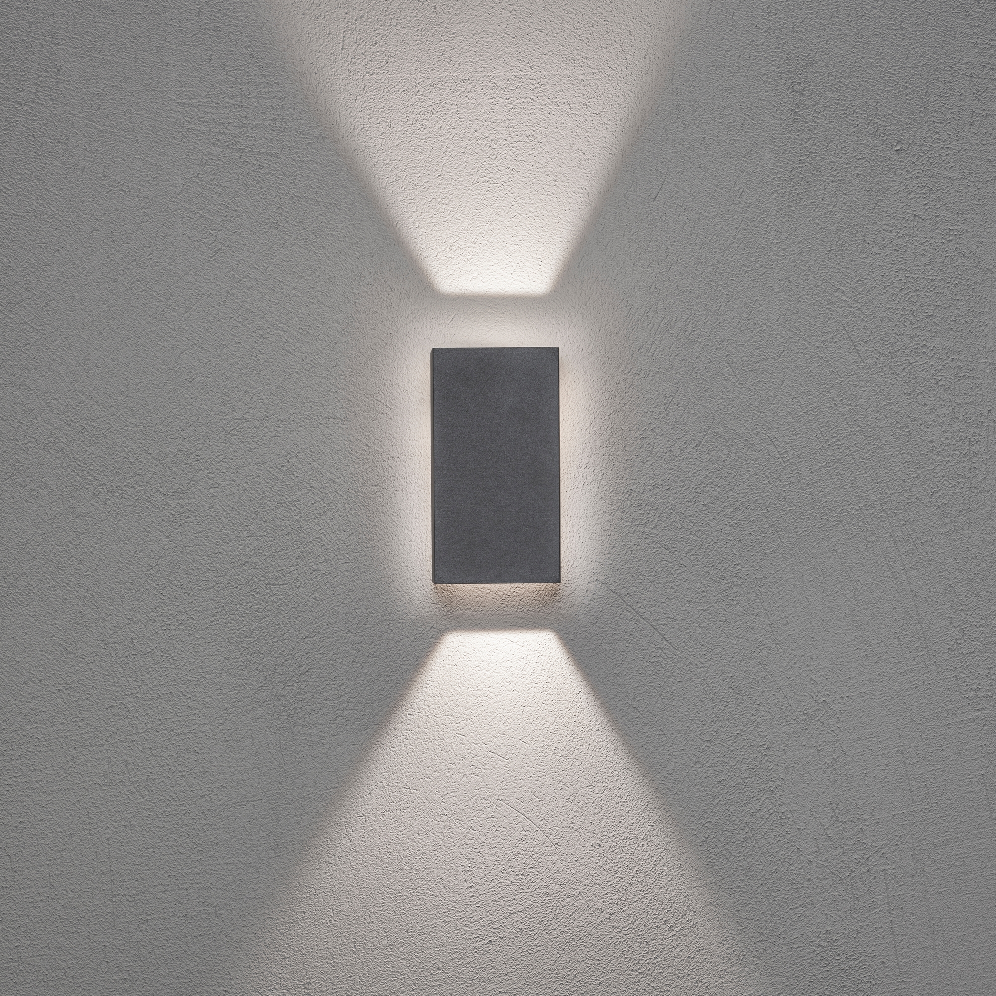 Vegglampe Gnosjö Konstsmide Cremona Opp/Ned/Bak 3X3W Høyeffekt LED