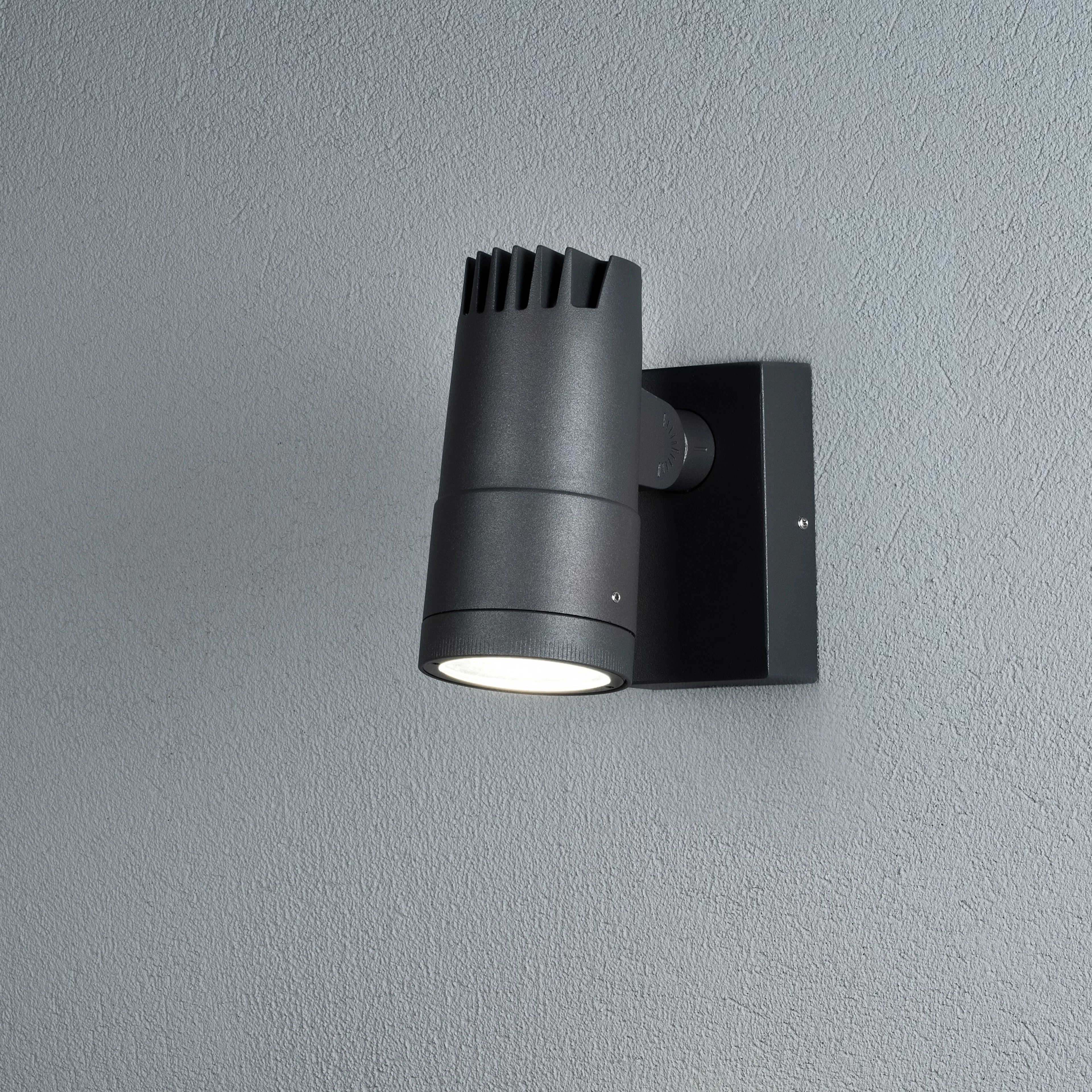 Vegglampe Gnosjö Konstsmide Adria High Power LED 9W Justerbar Lysbilde