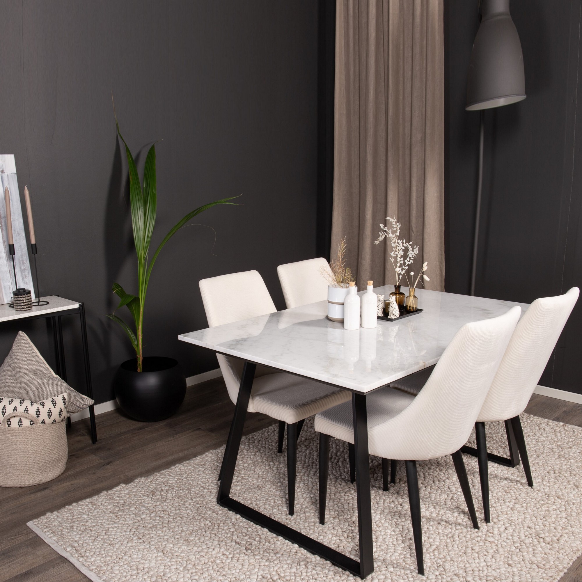 Spisegruppe Venture Home Estelle med 4stk Leone Stoler