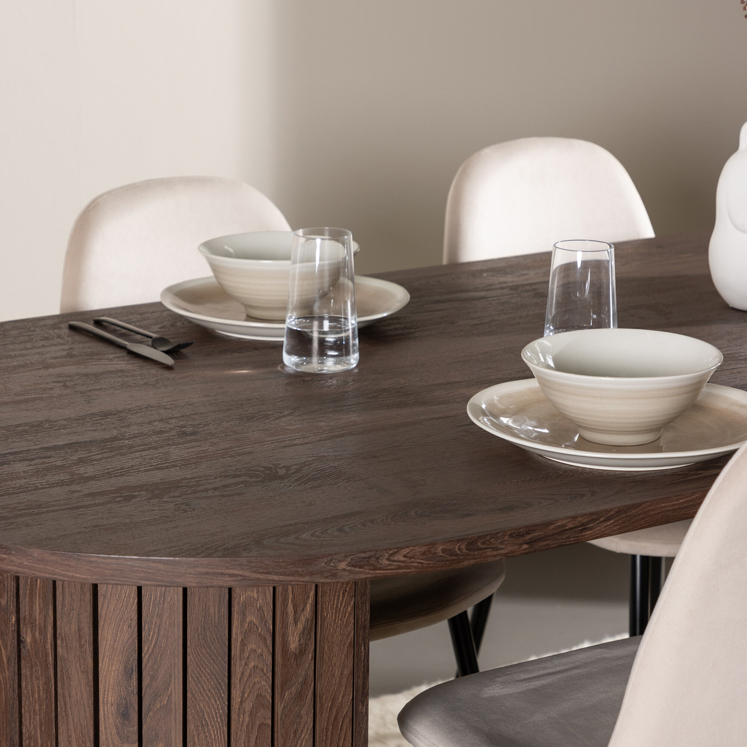 Spisegruppe Venture Home Härön 200 med 4 stk Polar Stoler Fløyel