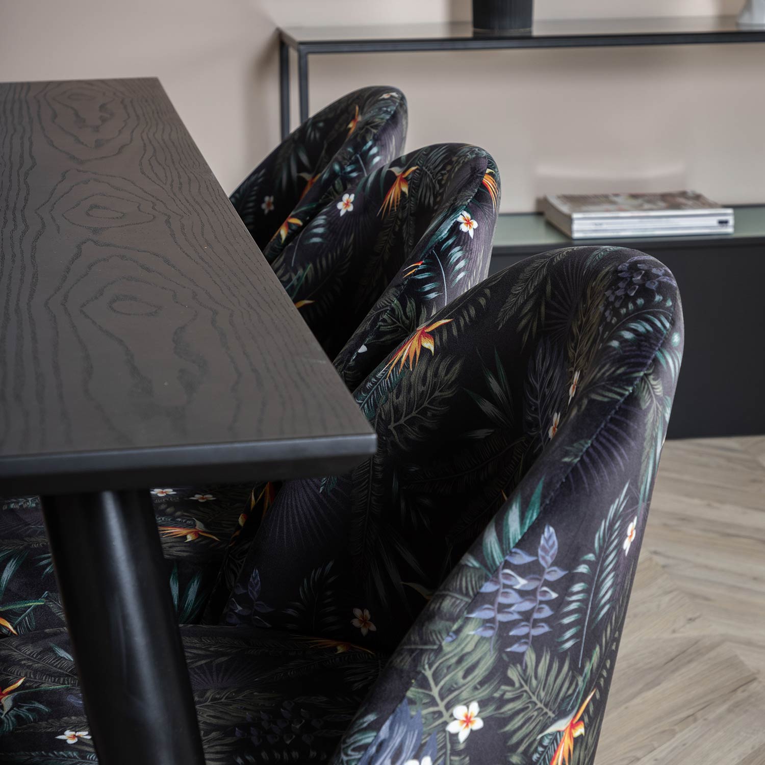 Spisegruppe Venture Home Dipp med 6 Velvet Stoler
