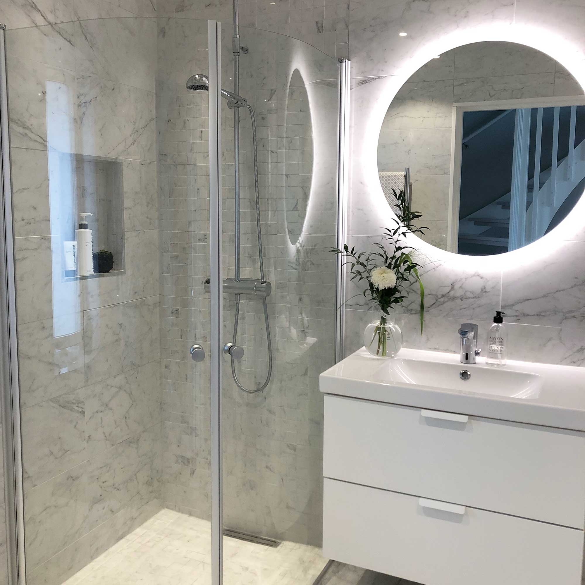 IGLOO R SILVER 80 T L x B: 800x800 mm. Klarglass.