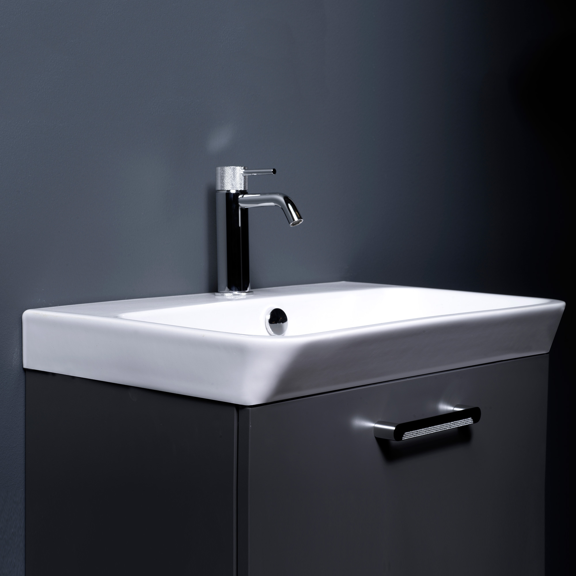 Servantskap Macro Design Crown Plain Light 70